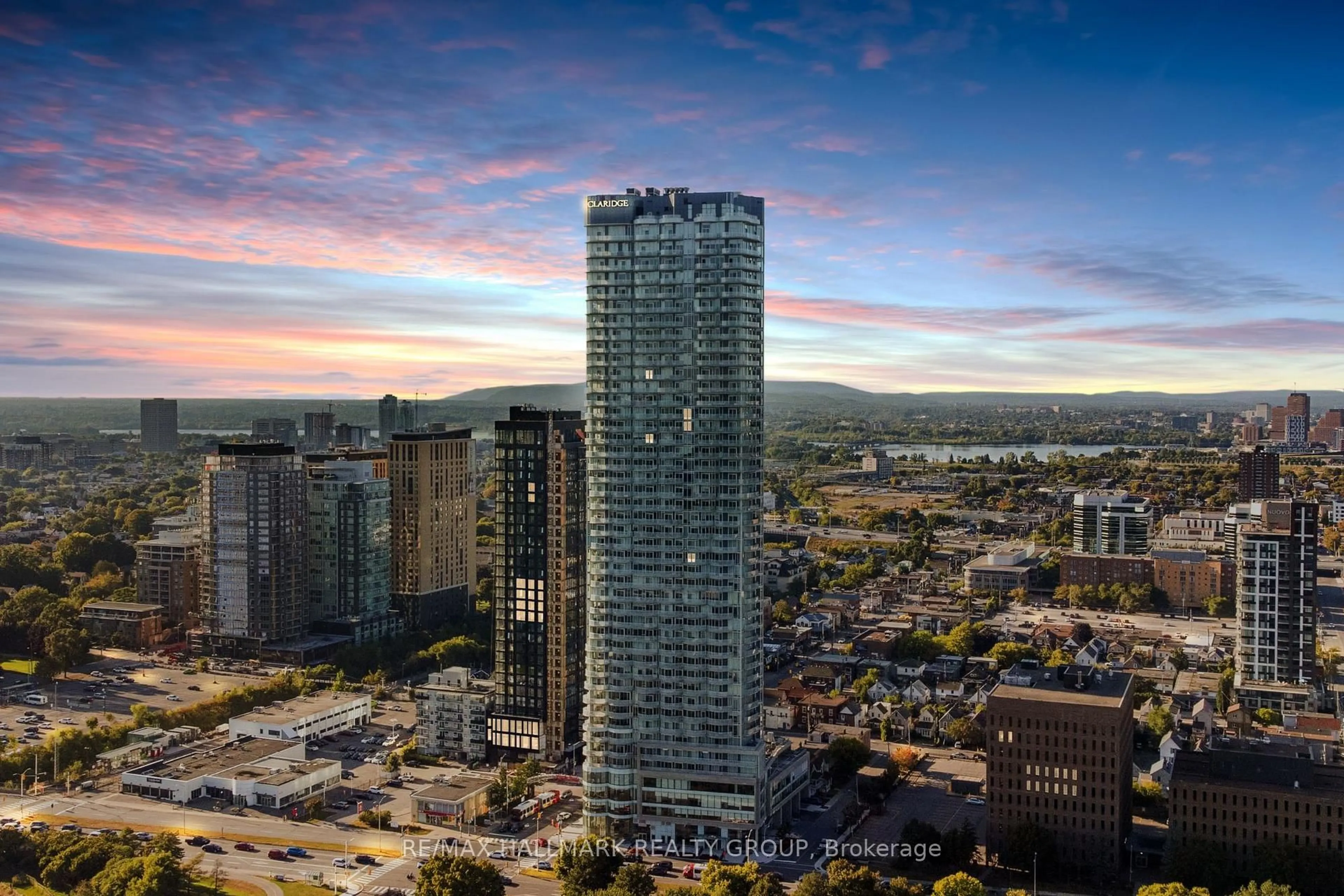 A pic from outside/outdoor area/front of a property/back of a property/a pic from drone, city buildings view from balcony for 805 CARLING Ave #2406, Ottawa Ontario K1S 5W9