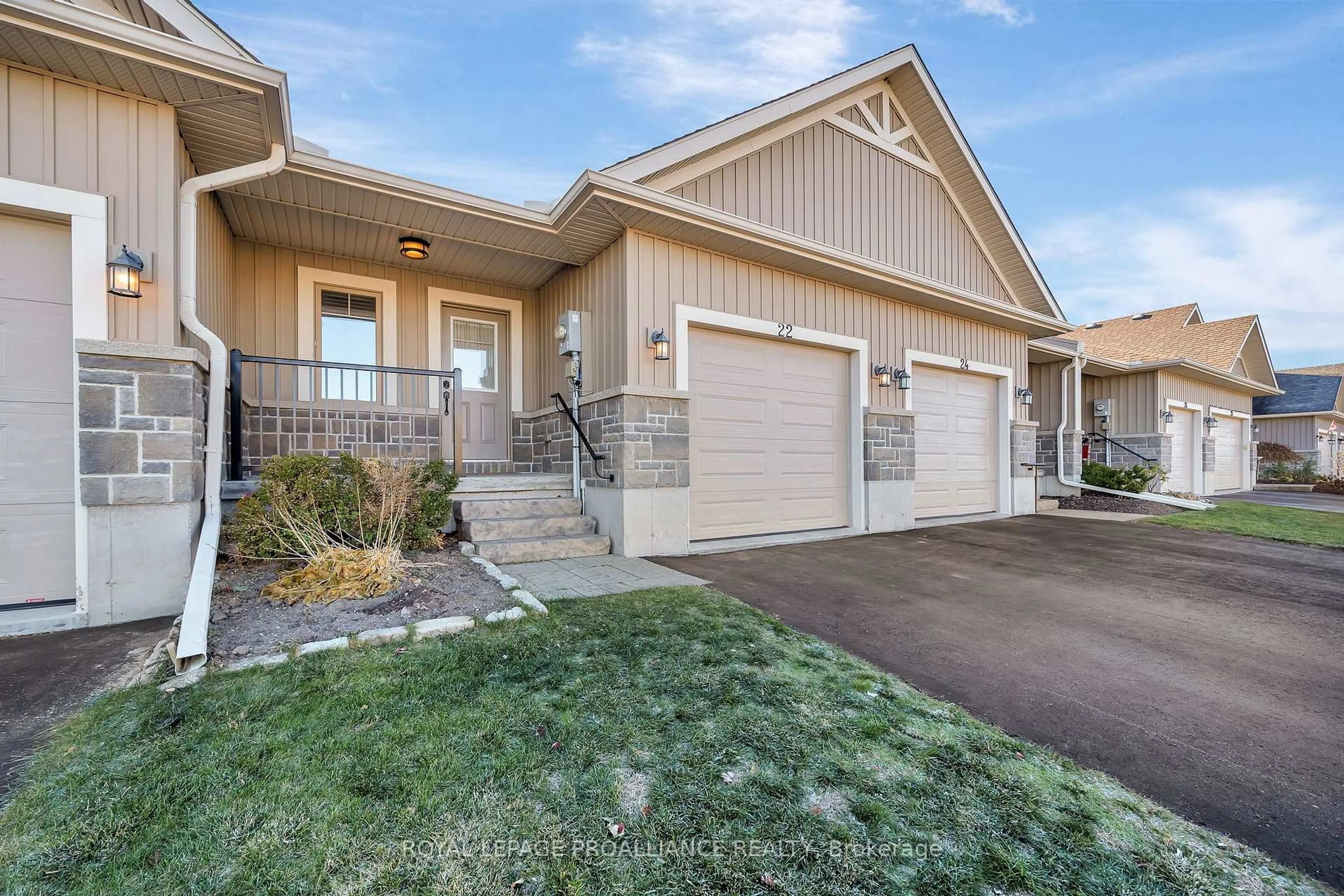 Home with vinyl exterior material, street for 22 CHINOOK St, Belleville Ontario K8P 0C4