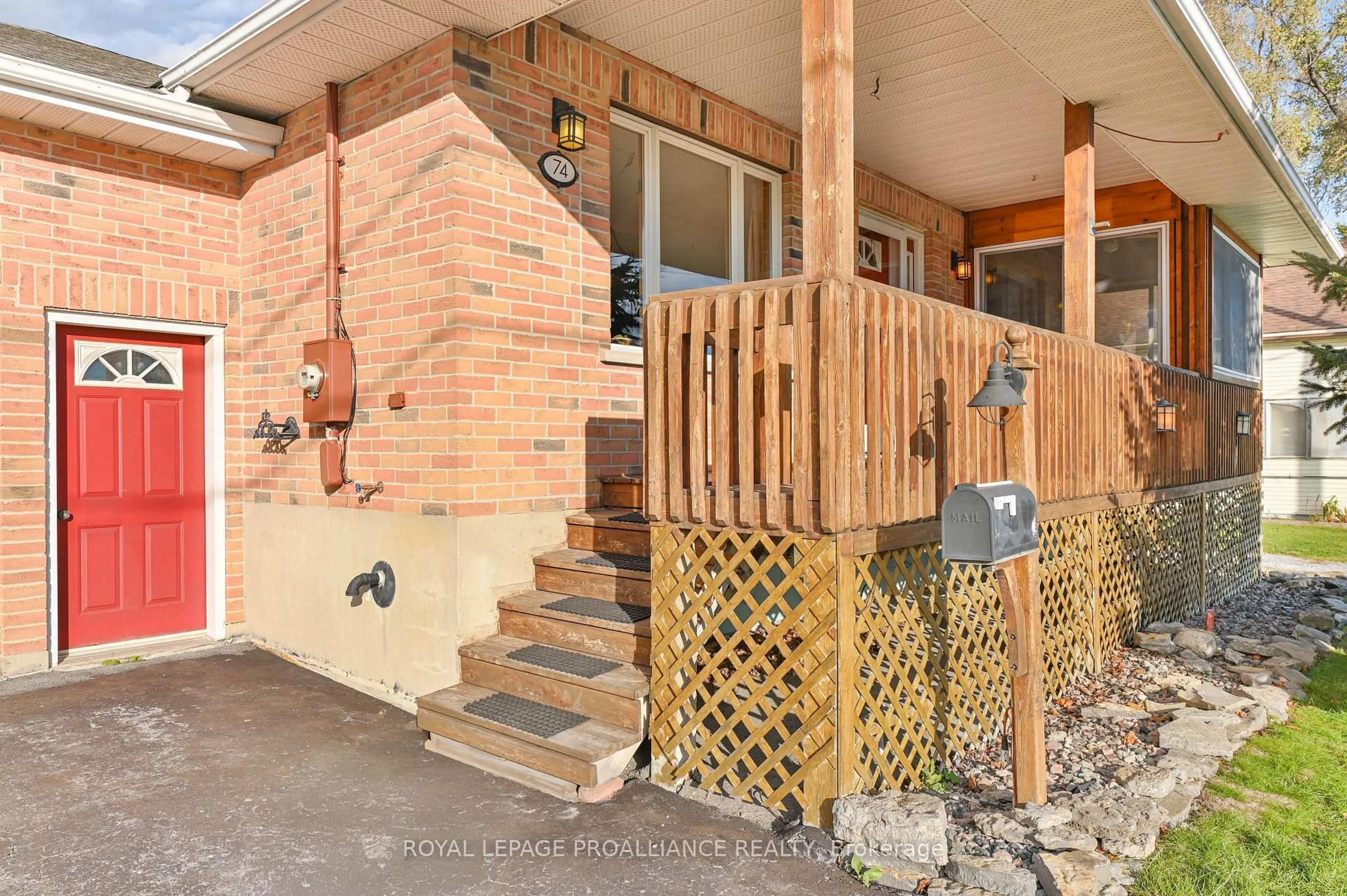 Unknown for 74 Bay St, Quinte West Ontario K8V 1H5