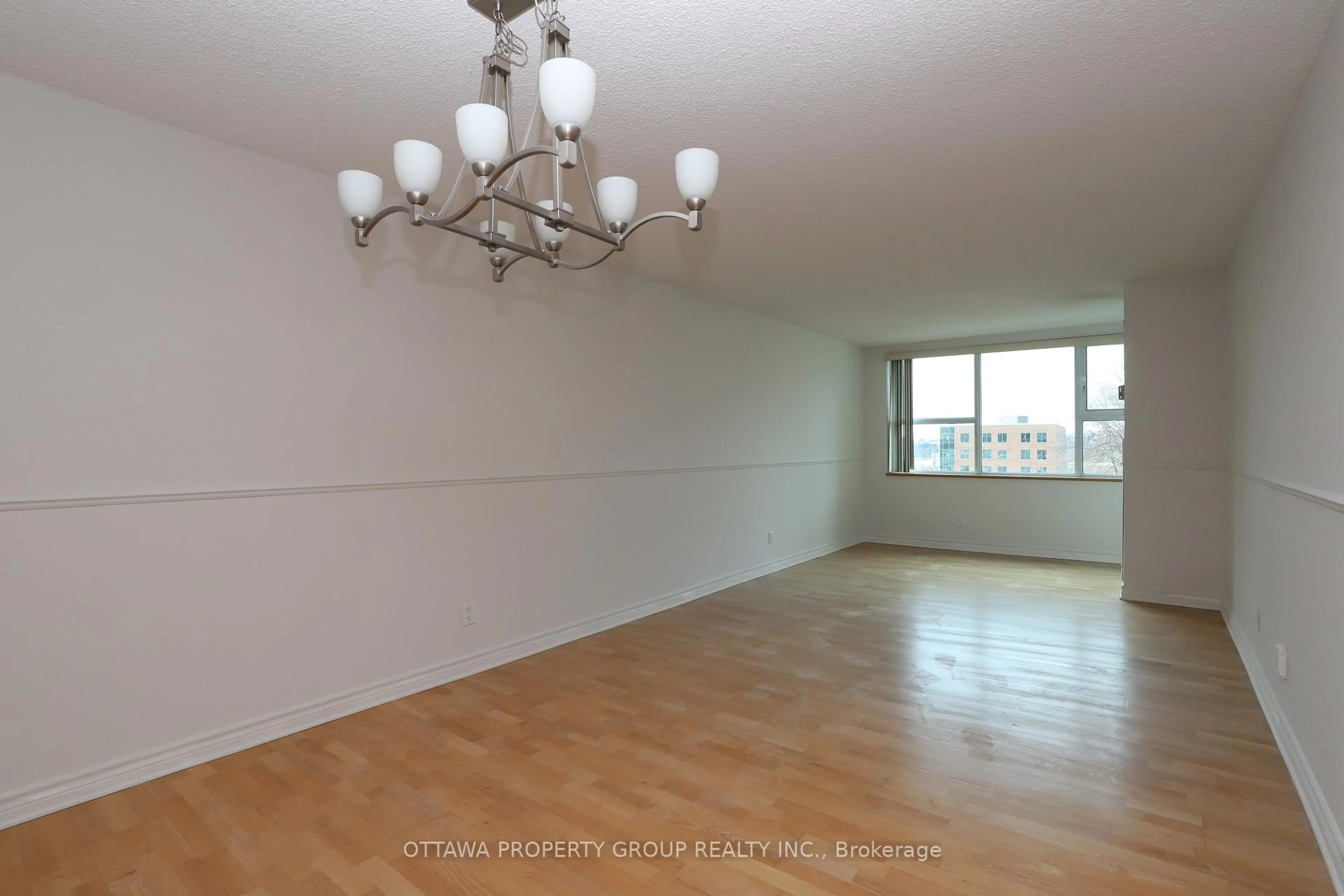A pic of a room for 555 Brittany Dr #416, Ottawa Ontario K1K 4C5