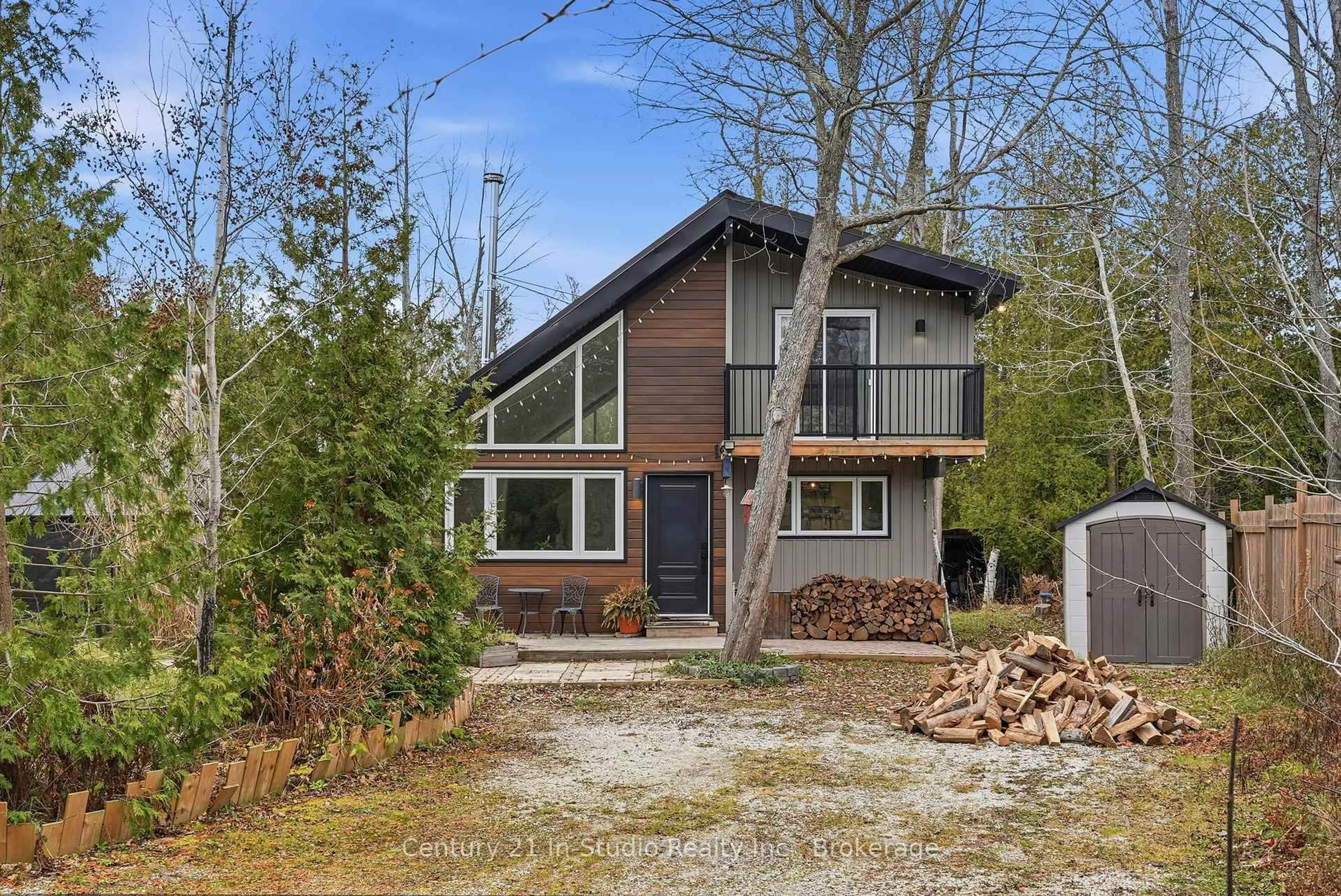 Home with brick exterior material, unknown for 324 Bryant St, South Bruce Peninsula Ontario N0H 2T0