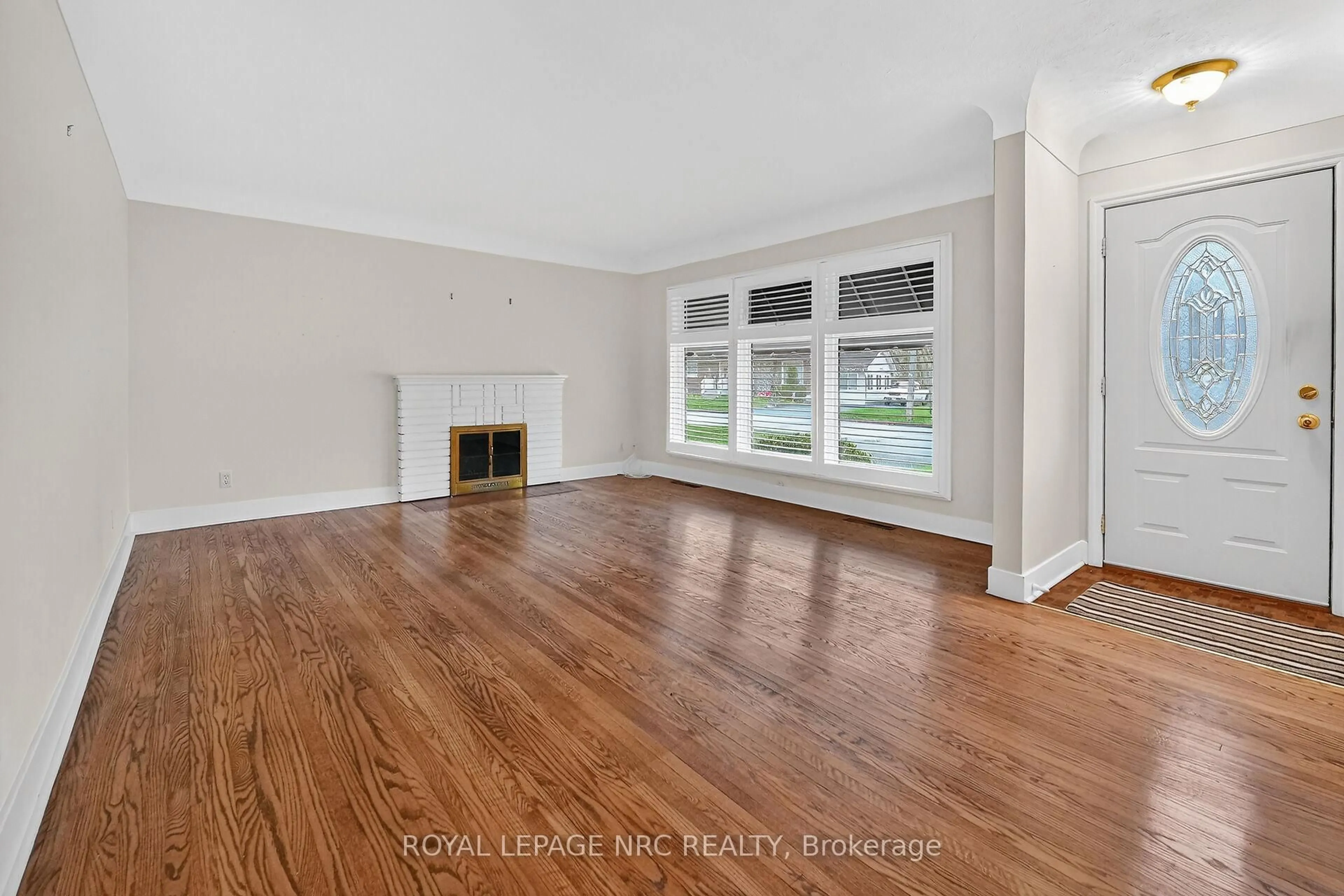 Unknown for 25 Elm Ridge Dr, St. Catharines Ontario L2T 2A7