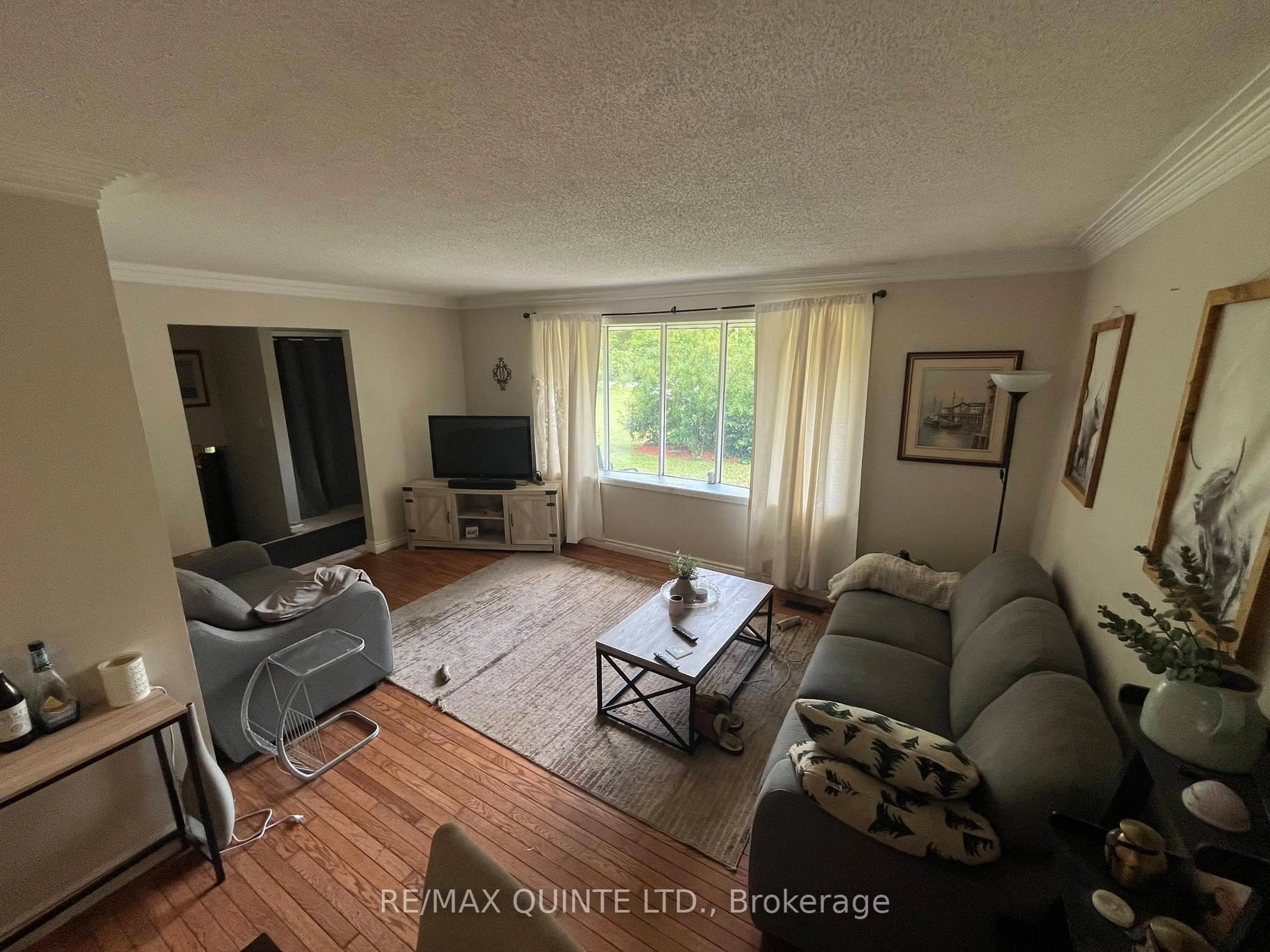 A pic of a room for 353 Carson Rd, Stirling Ontario K0K 3E0