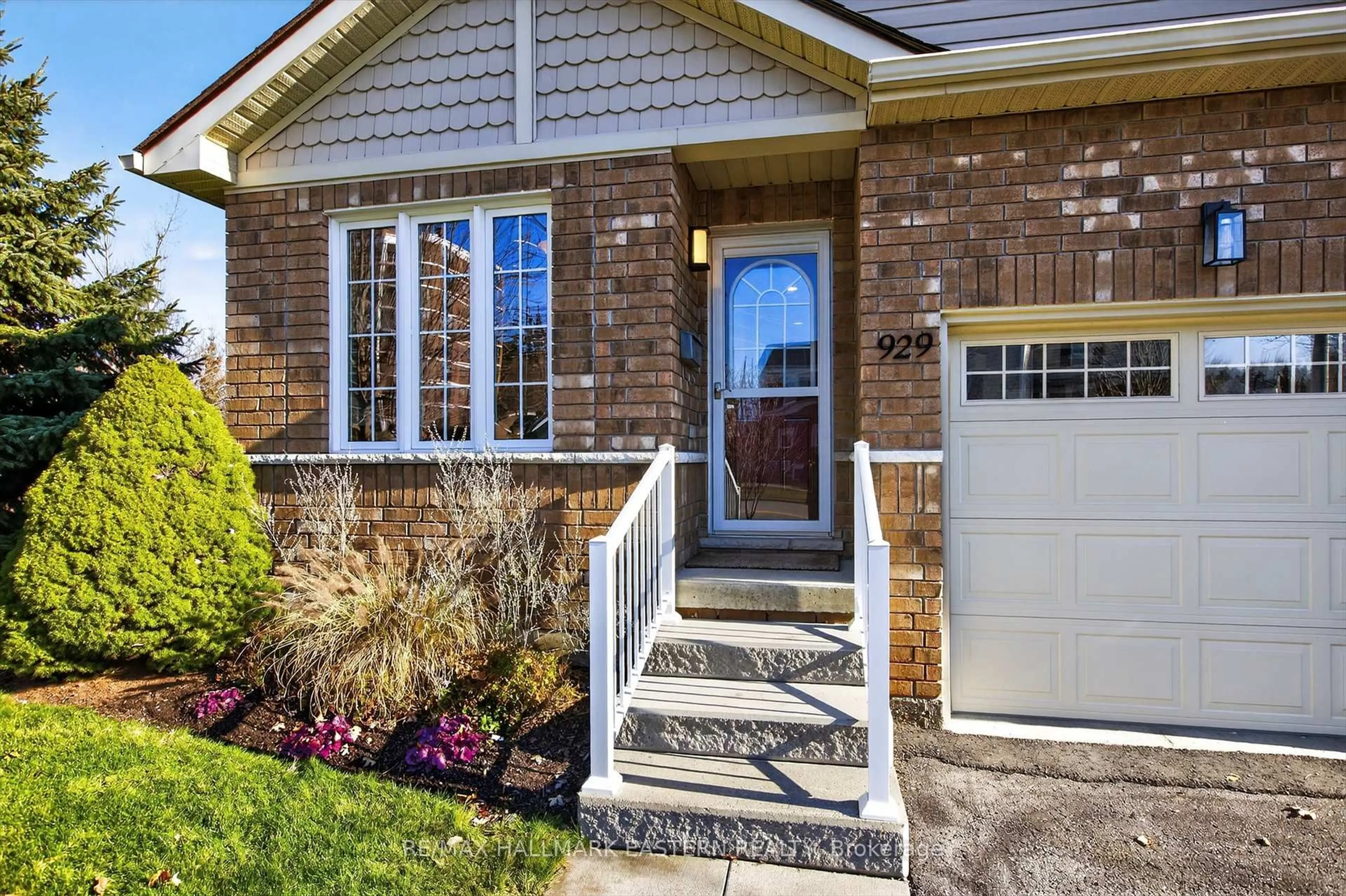 Home with brick exterior material, street for 929 Wentworth St ##1, Peterborough Ontario K9J 8R7