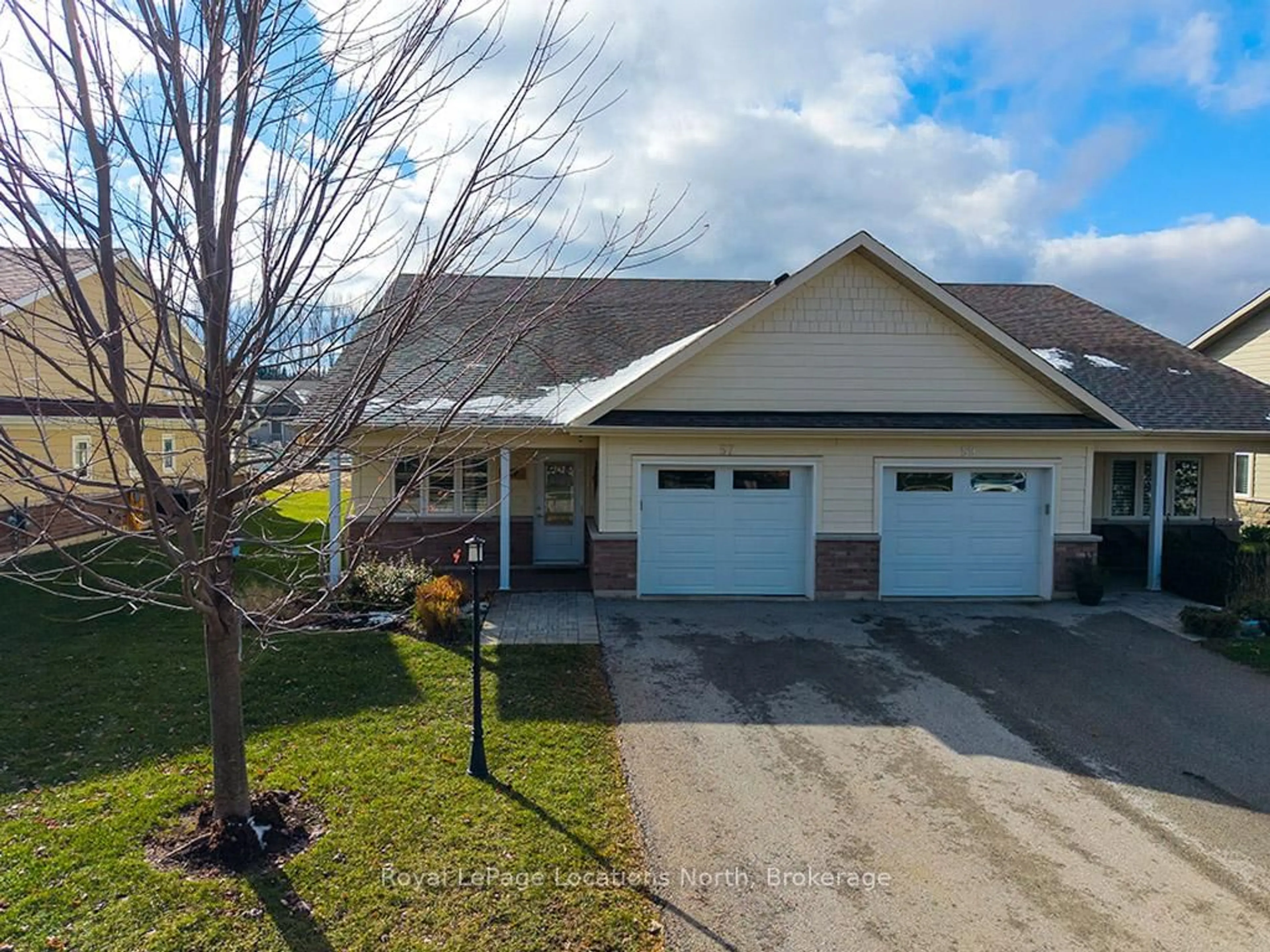 A pic from outside/outdoor area/front of a property/back of a property/a pic from drone, street for 57 Napier St, Blue Mountains Ontario N0H 2P0