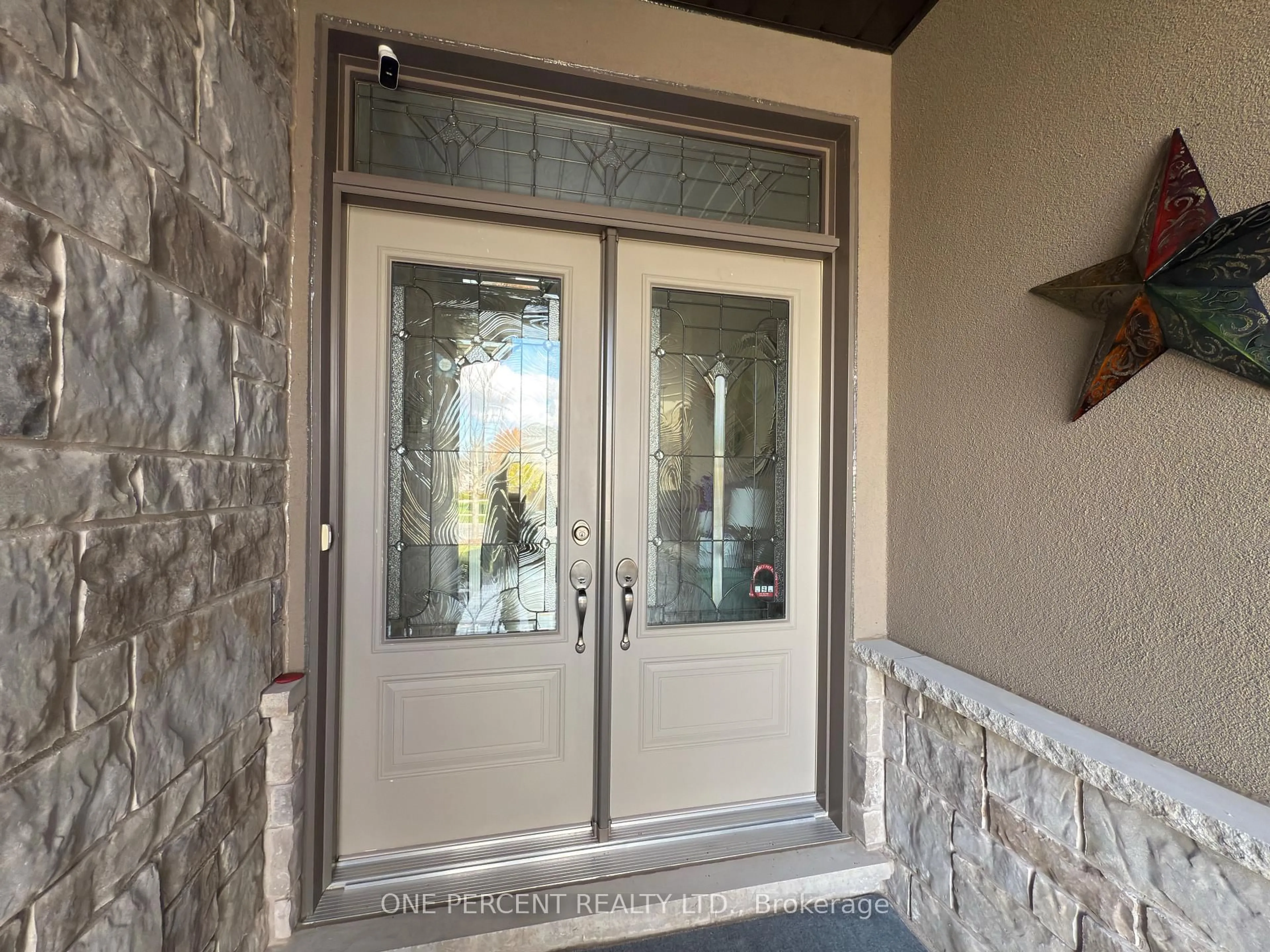 Indoor entryway for 59 Julia Dr, Welland Ontario L3C 0E7