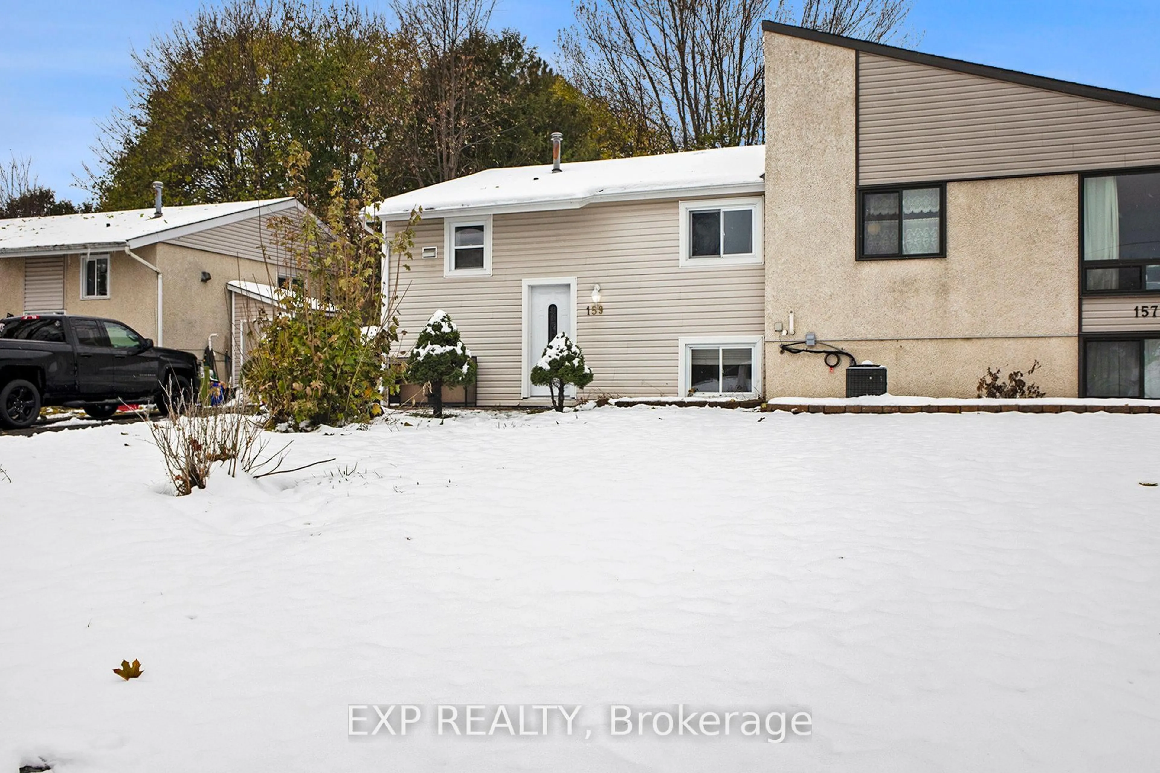 A pic from outside/outdoor area/front of a property/back of a property/a pic from drone, street for 159 Castlefrank Rd, Kanata Ontario K2L 1T3