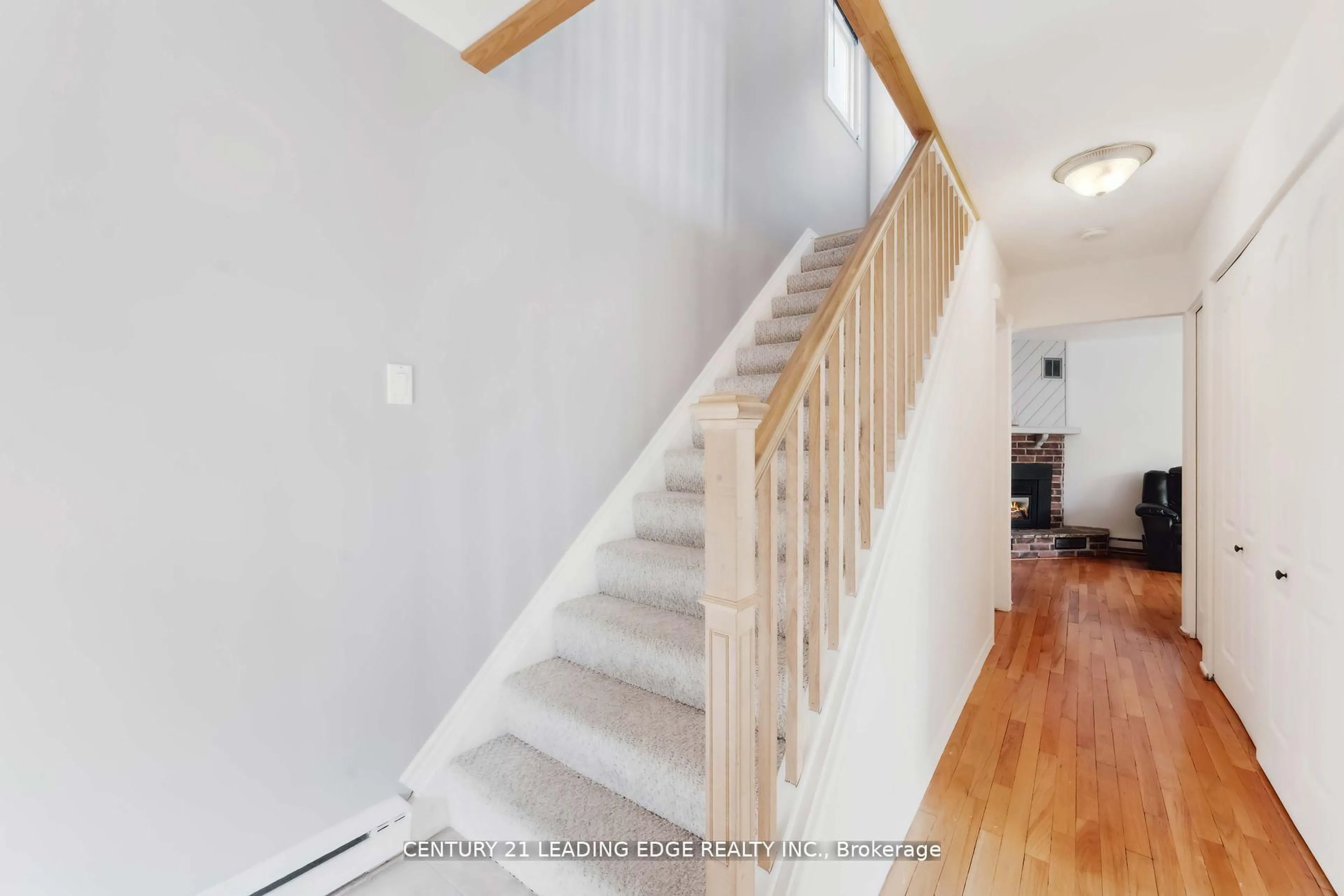 Stairs for 3691 Albion Rd #64, Ottawa Ontario K1T 1P2