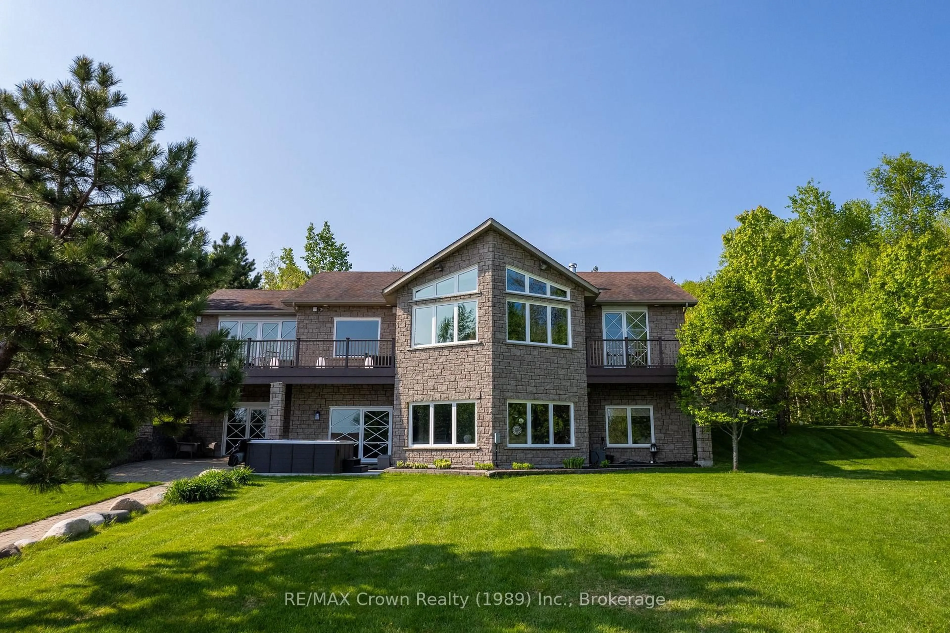 A pic from outside/outdoor area/front of a property/back of a property/a pic from drone, unknown for 20 Breezehill Rd, Greater Sudbury Ontario P0M 2Y0