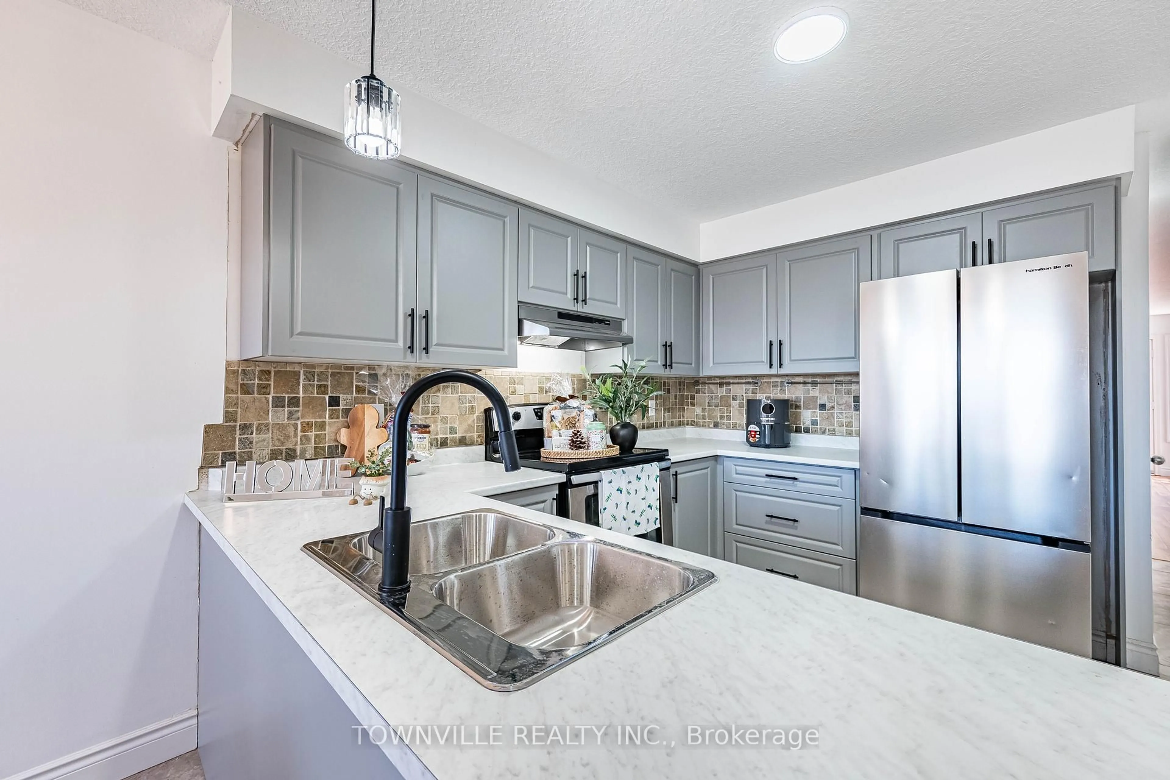 Open concept kitchen, ceramic/tile floor for 50 Howe Dr #5A, Kitchener Ontario N2E 0A3