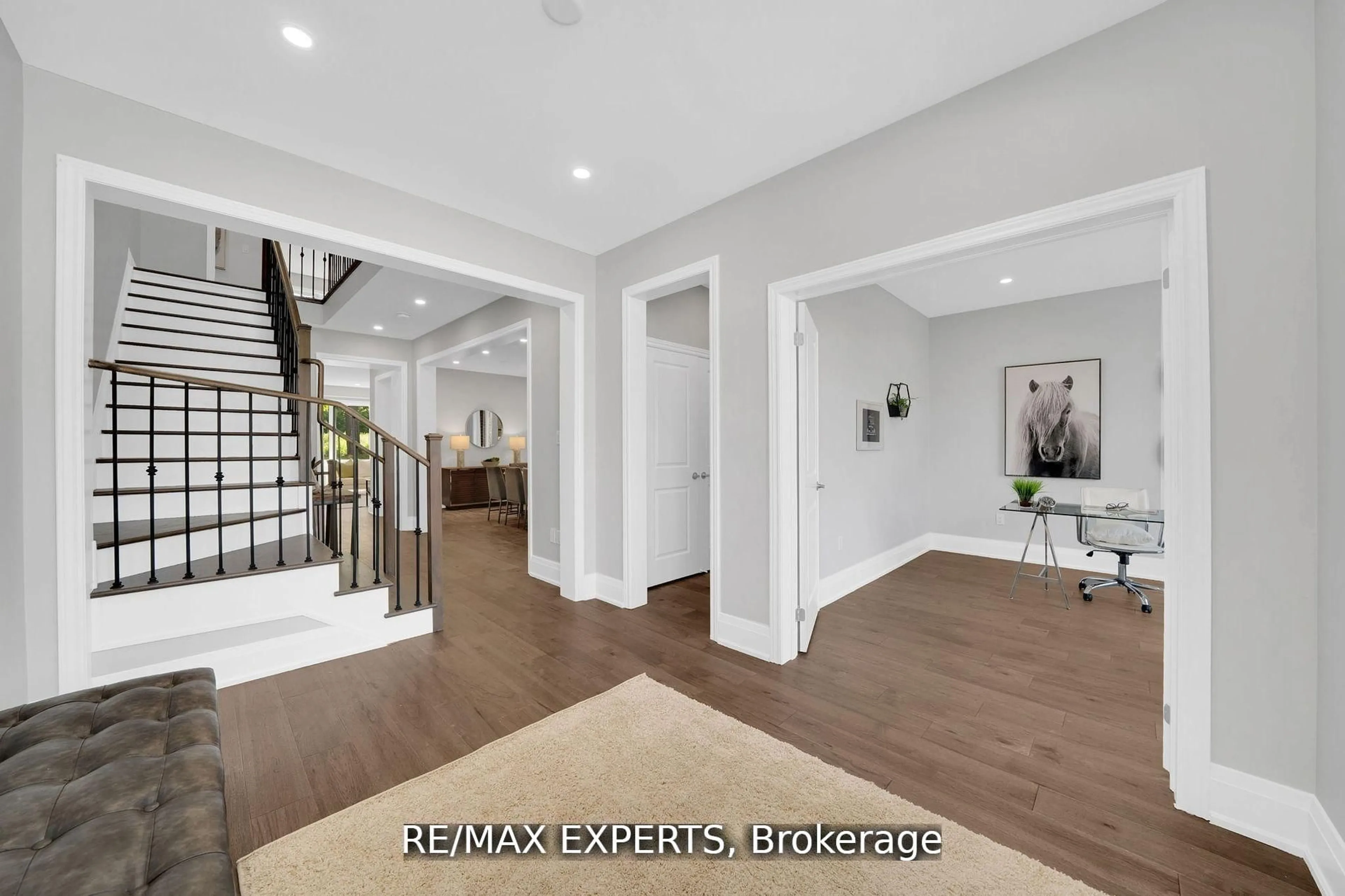 Indoor entryway for 131 Highlands Blvd, Cavan Monaghan Ontario L0A 1G0