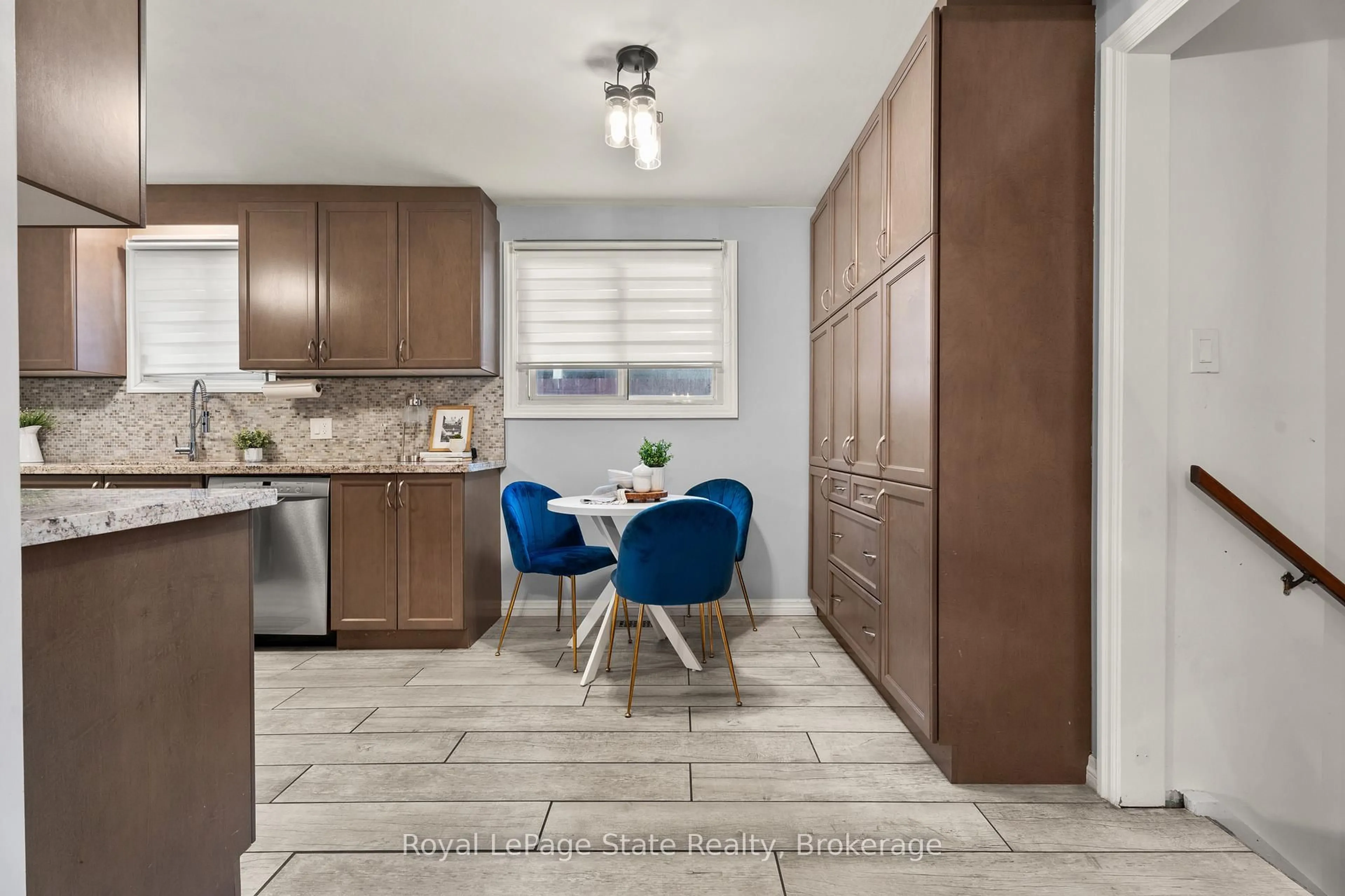 Unknown for 215 Berkindale Dr, Hamilton Ontario L8E 2R6