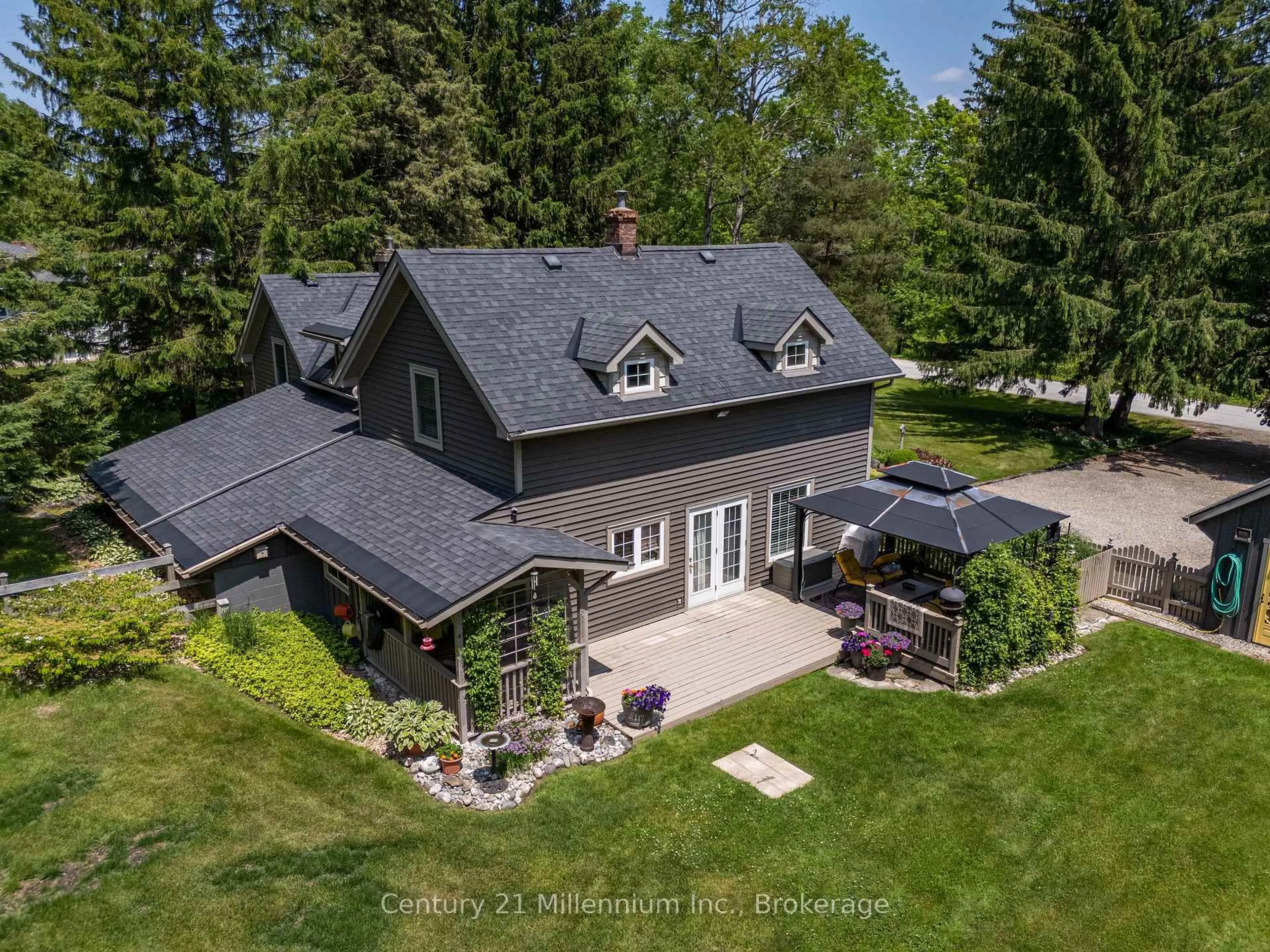 A pic from outside/outdoor area/front of a property/back of a property/a pic from drone, unknown for 2268 8th Ave, Georgian Bluffs Ontario N4K 5M8