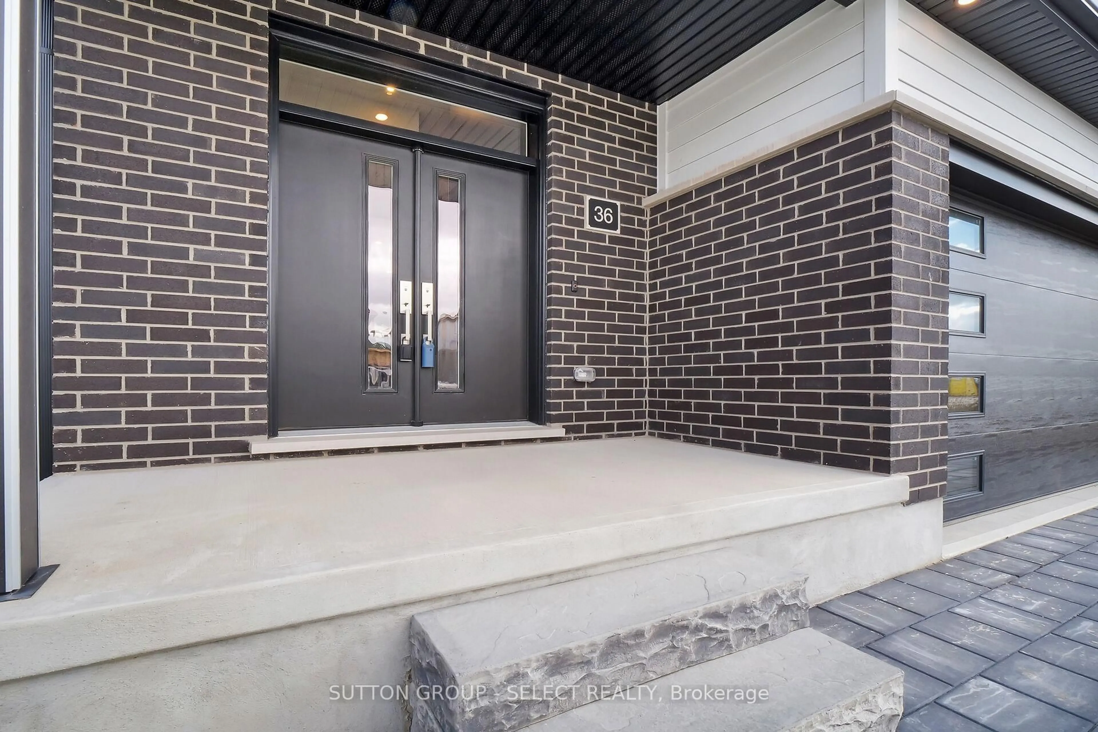 Unknown for 42 Lucas Rd, St. Thomas Ontario N5R 0M1