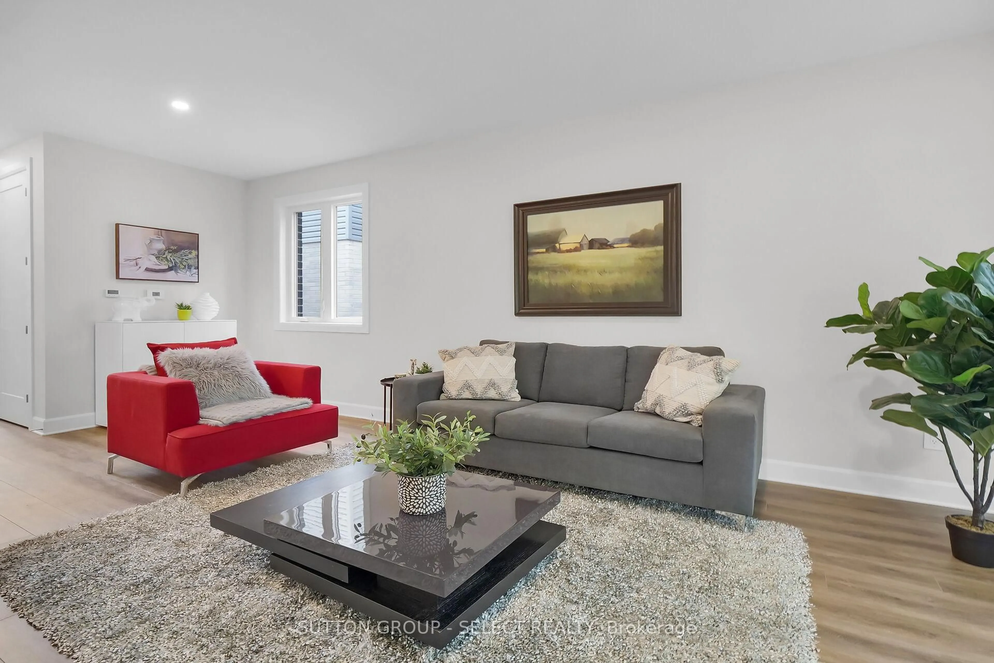 Living room with furniture, unknown for 42 Lucas Rd, St. Thomas Ontario N5R 0M1