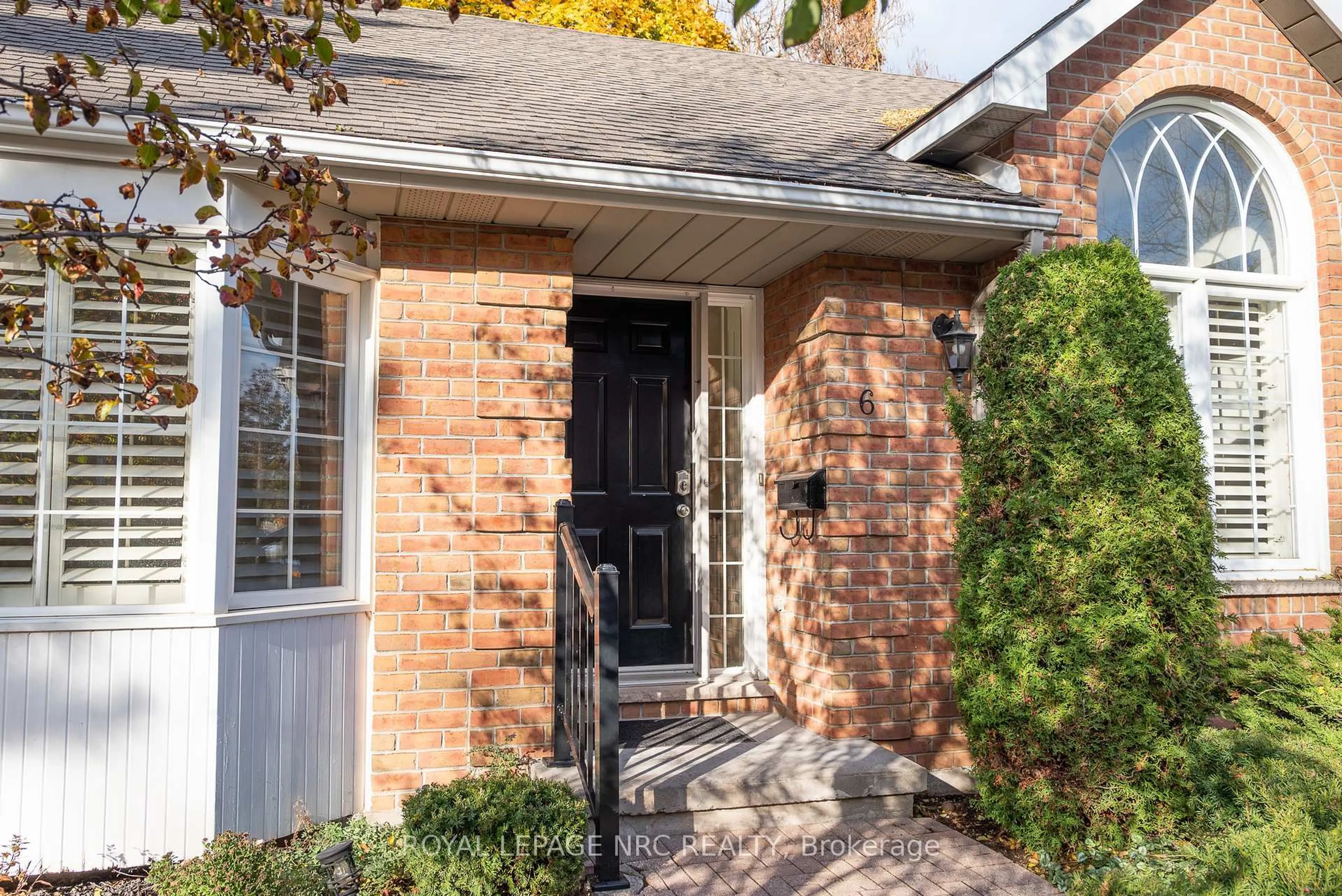 Home with brick exterior material, street for 4667 Portage Rd #6, Niagara Falls Ontario L2E 6A9