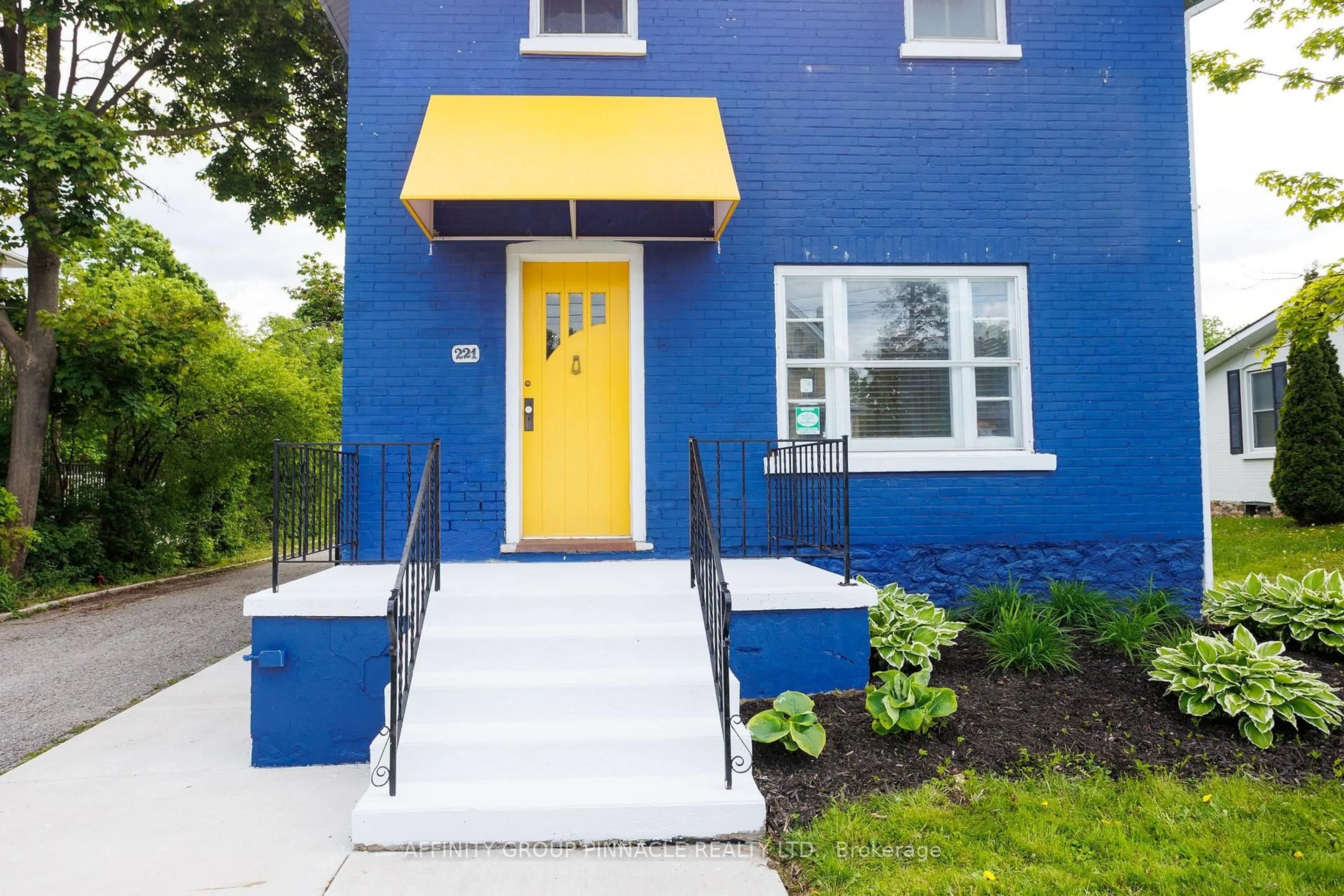 Home with brick exterior material, street for 221 Kent St, Kawartha Lakes Ontario K9V 2Z1