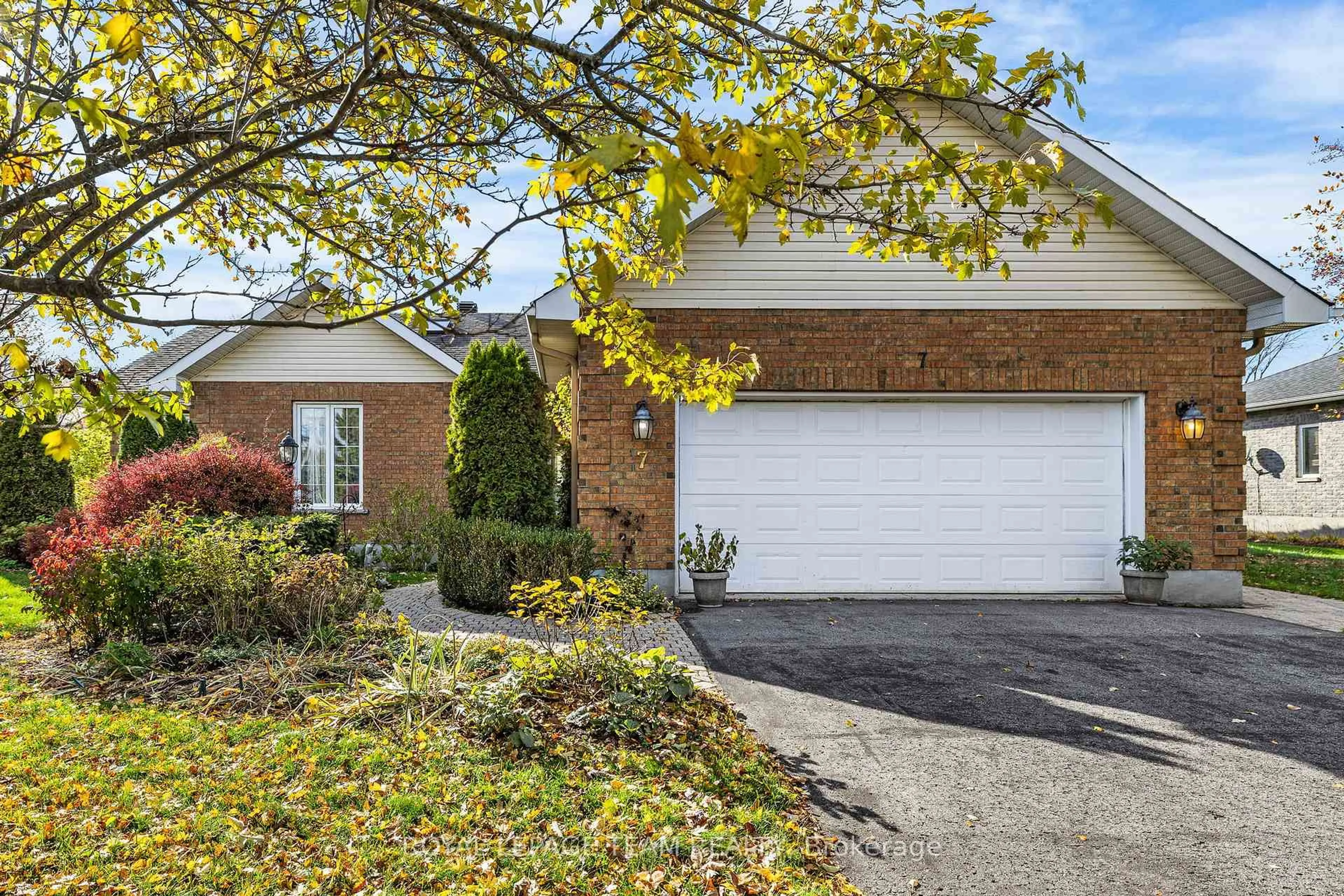 Home with brick exterior material, street for 7 David St, South Stormont Ontario K0C 1M0