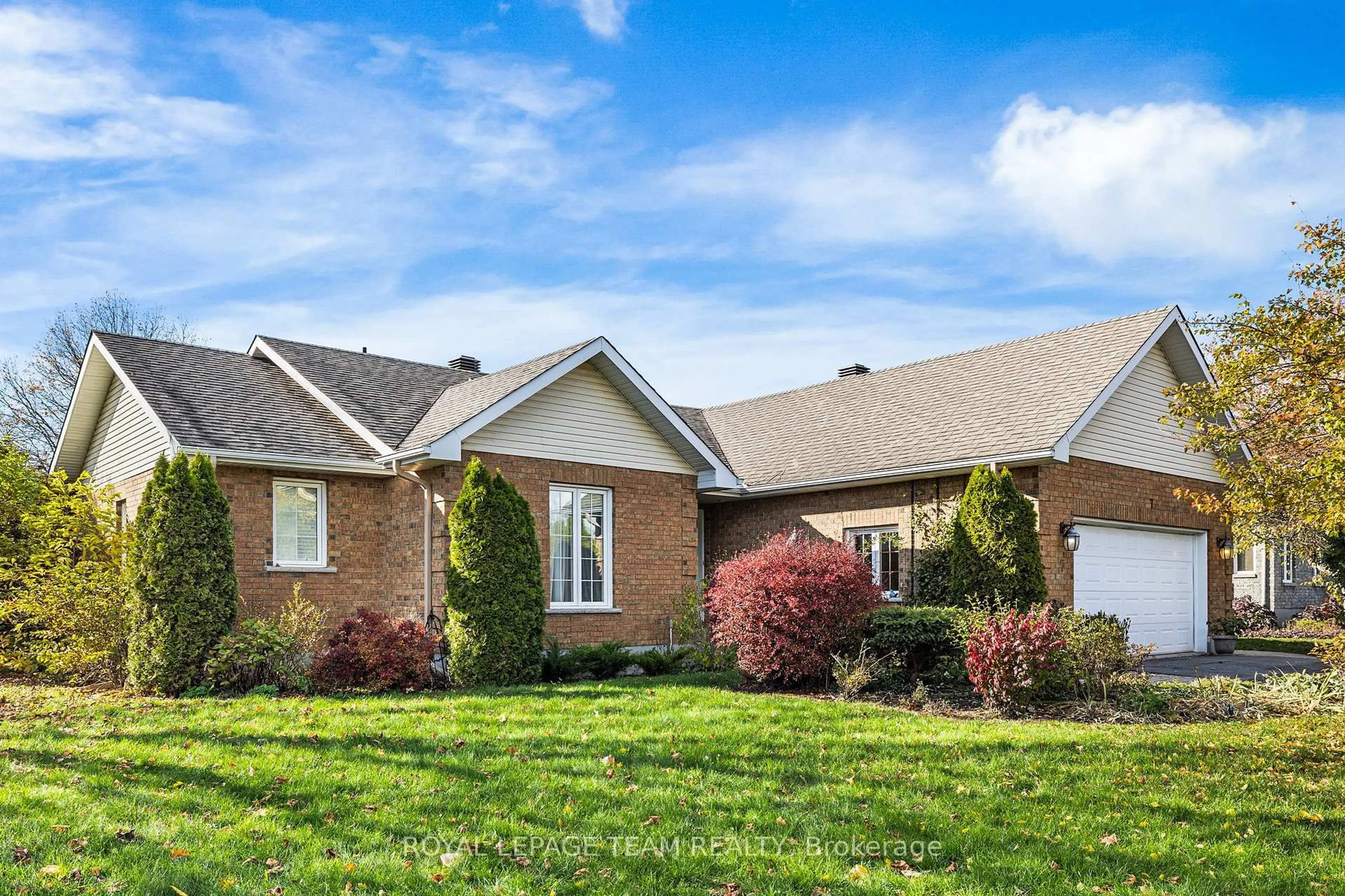 Home with brick exterior material, unknown for 7 David St, South Stormont Ontario K0C 1M0