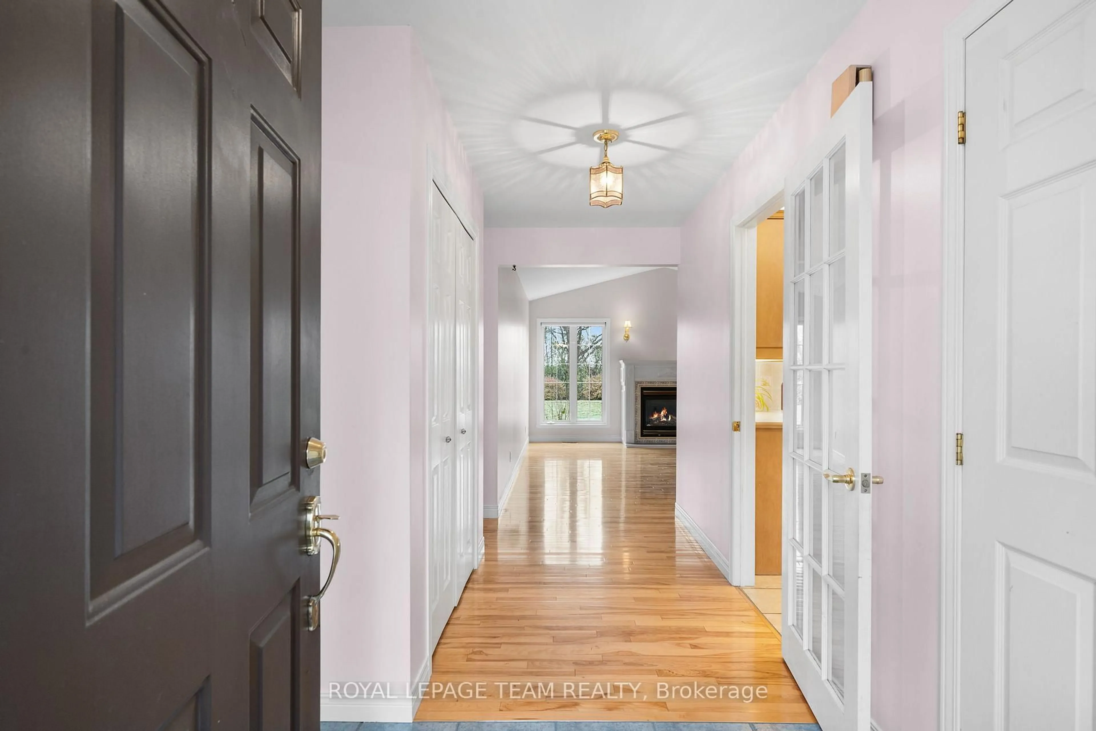 Indoor entryway for 7 David St, South Stormont Ontario K0C 1M0