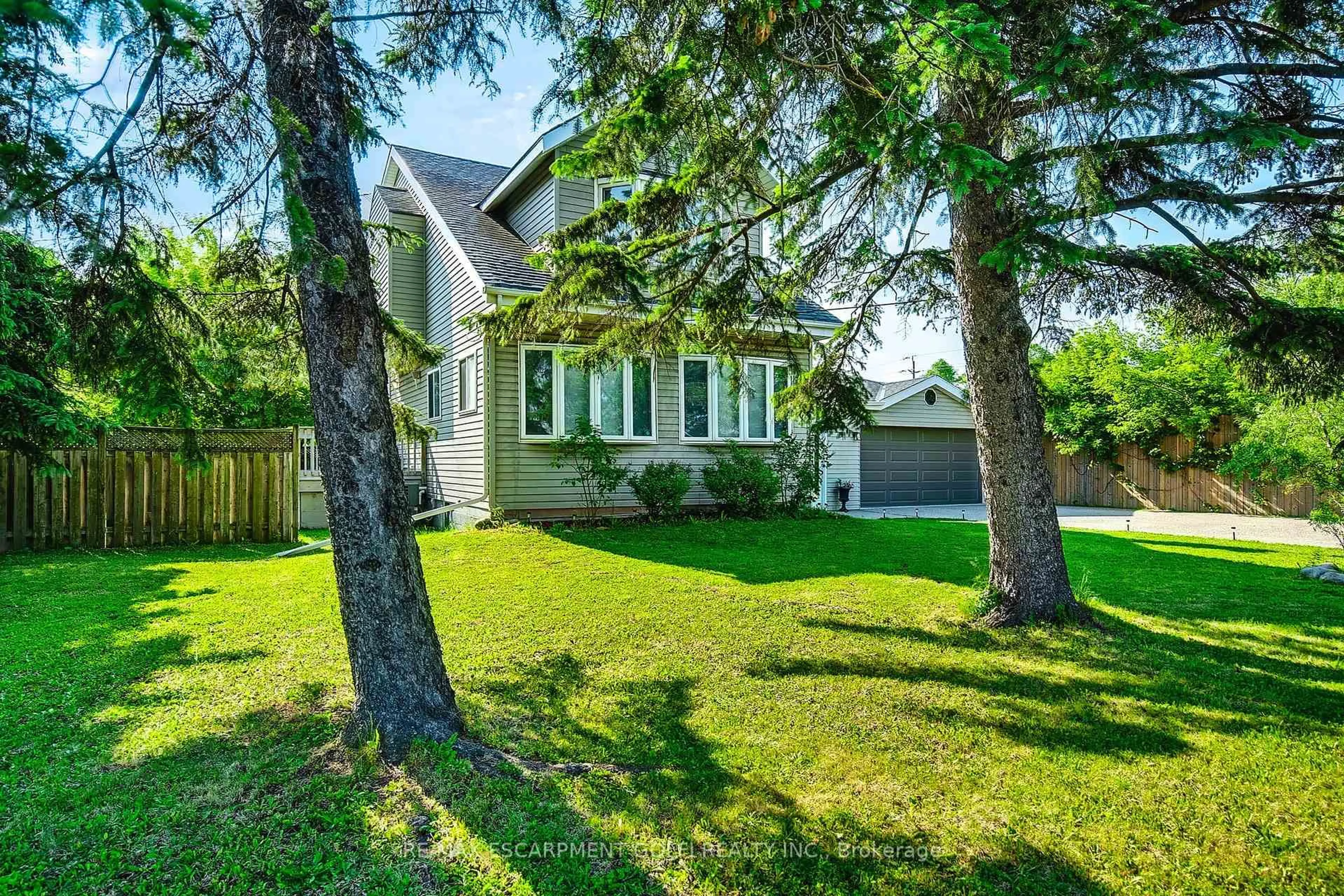 Unknown for 322 Jones Rd, Hamilton Ontario L8E 5N2