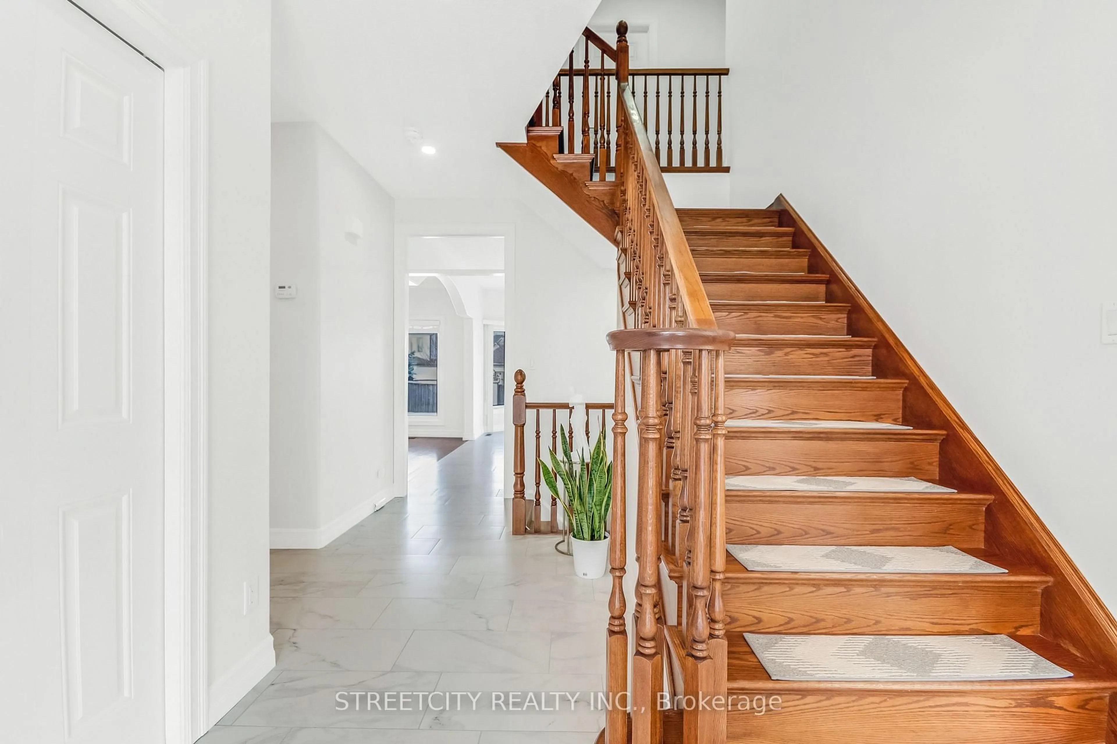 Unknown for 328 Plane Tree Dr, London North Ontario N6G 5J4