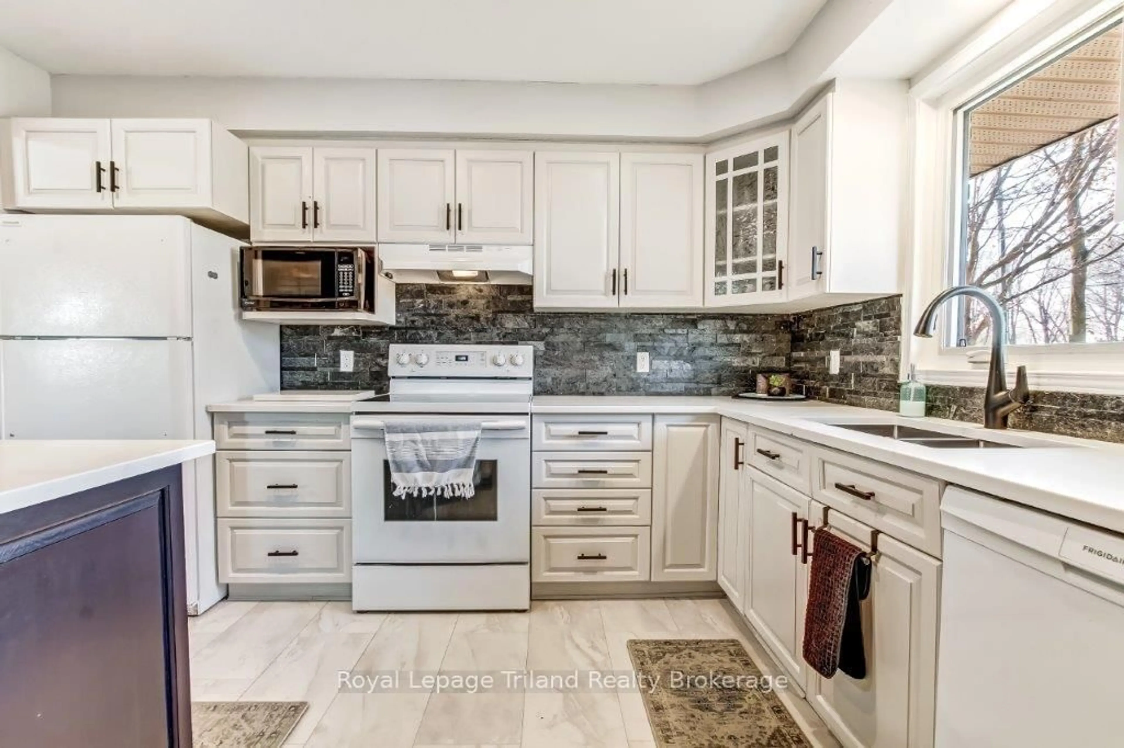 Unknown for 714624 Middletown Line, Norwich Ontario N4S 7W8