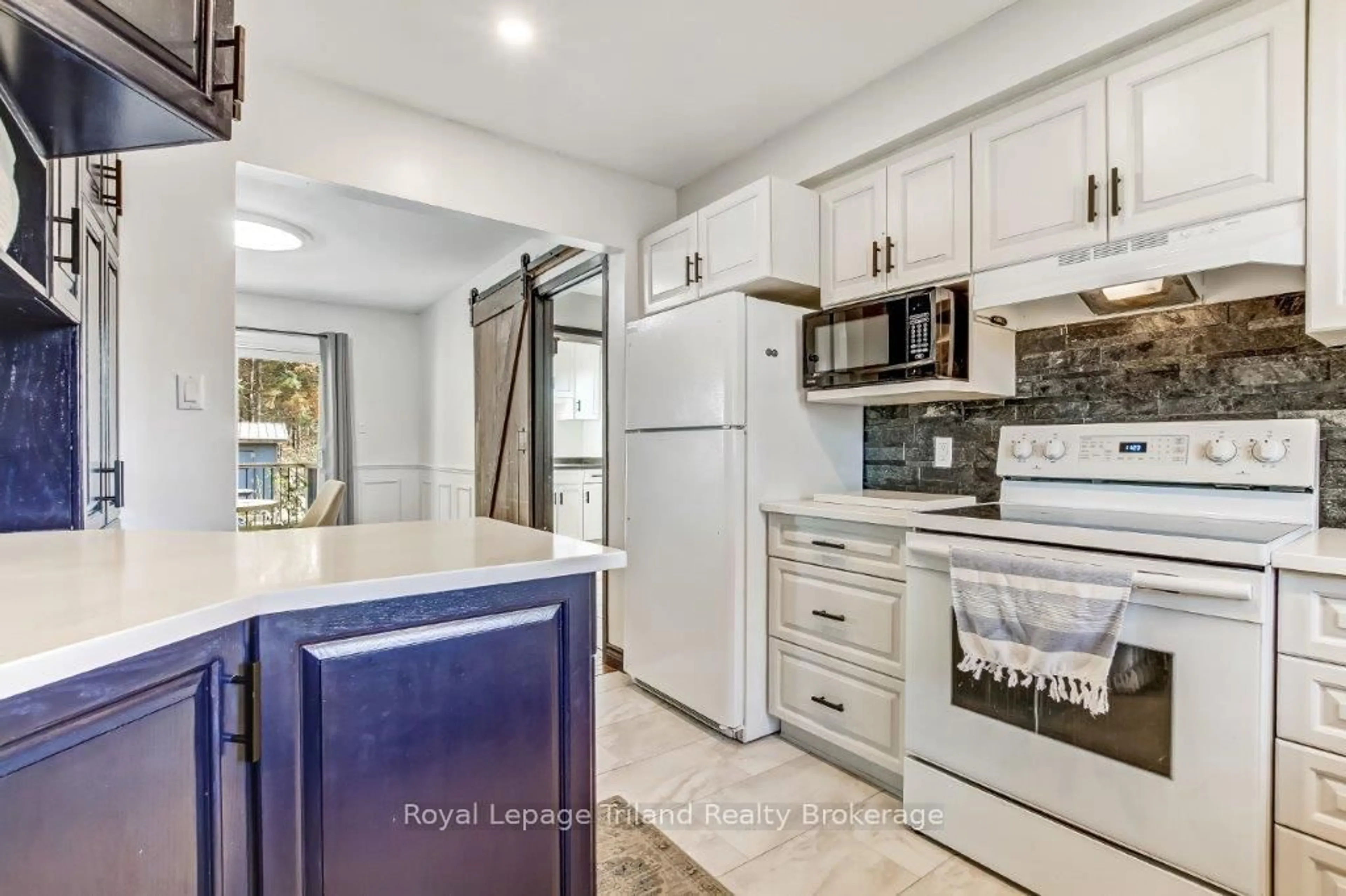 Open concept kitchen, ceramic/tile floor for 714624 Middletown Line, Norwich Ontario N4S 7W8