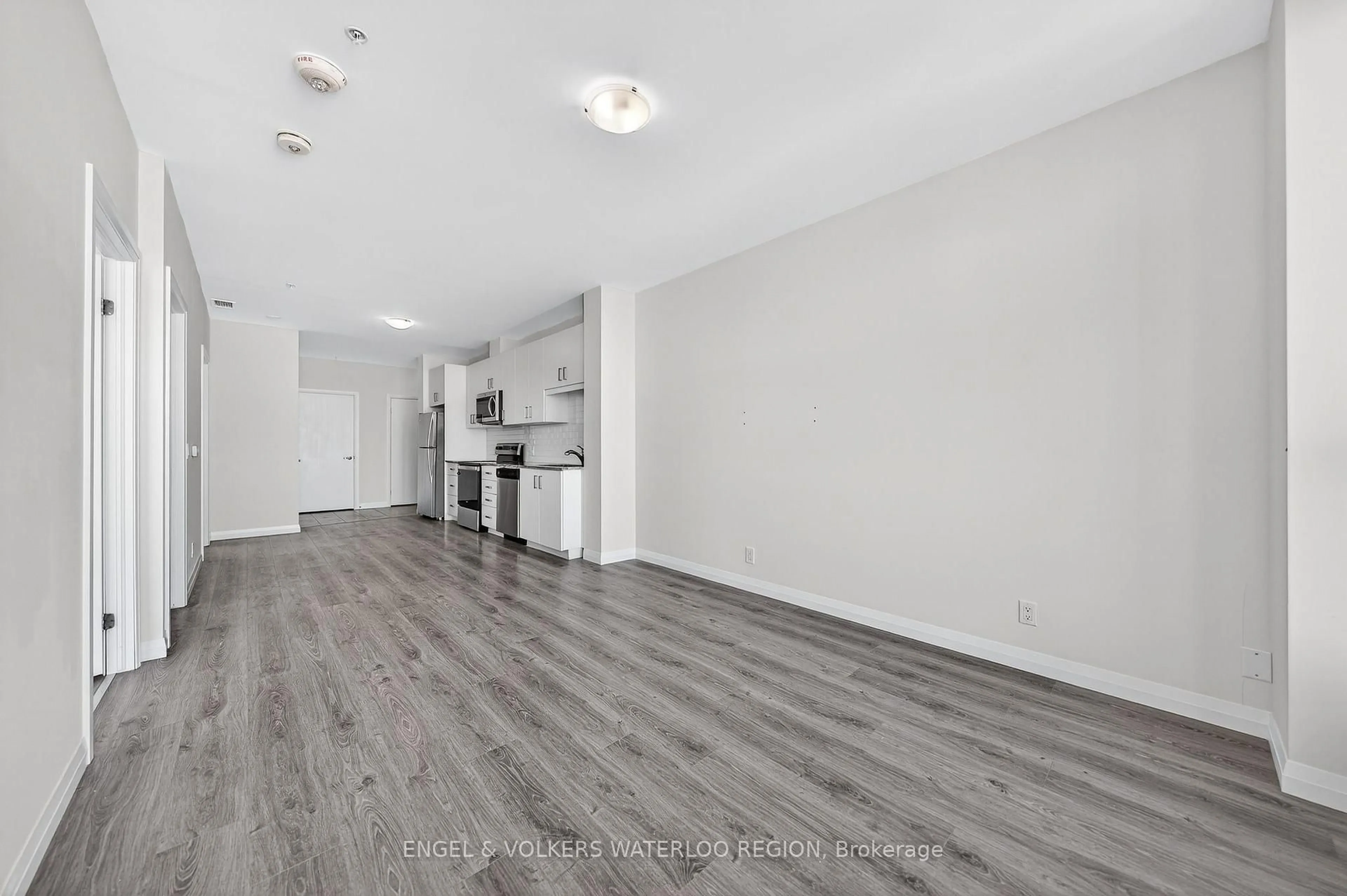 A pic of a room for 104 Garment St #902, Kitchener Ontario N2G 0C8