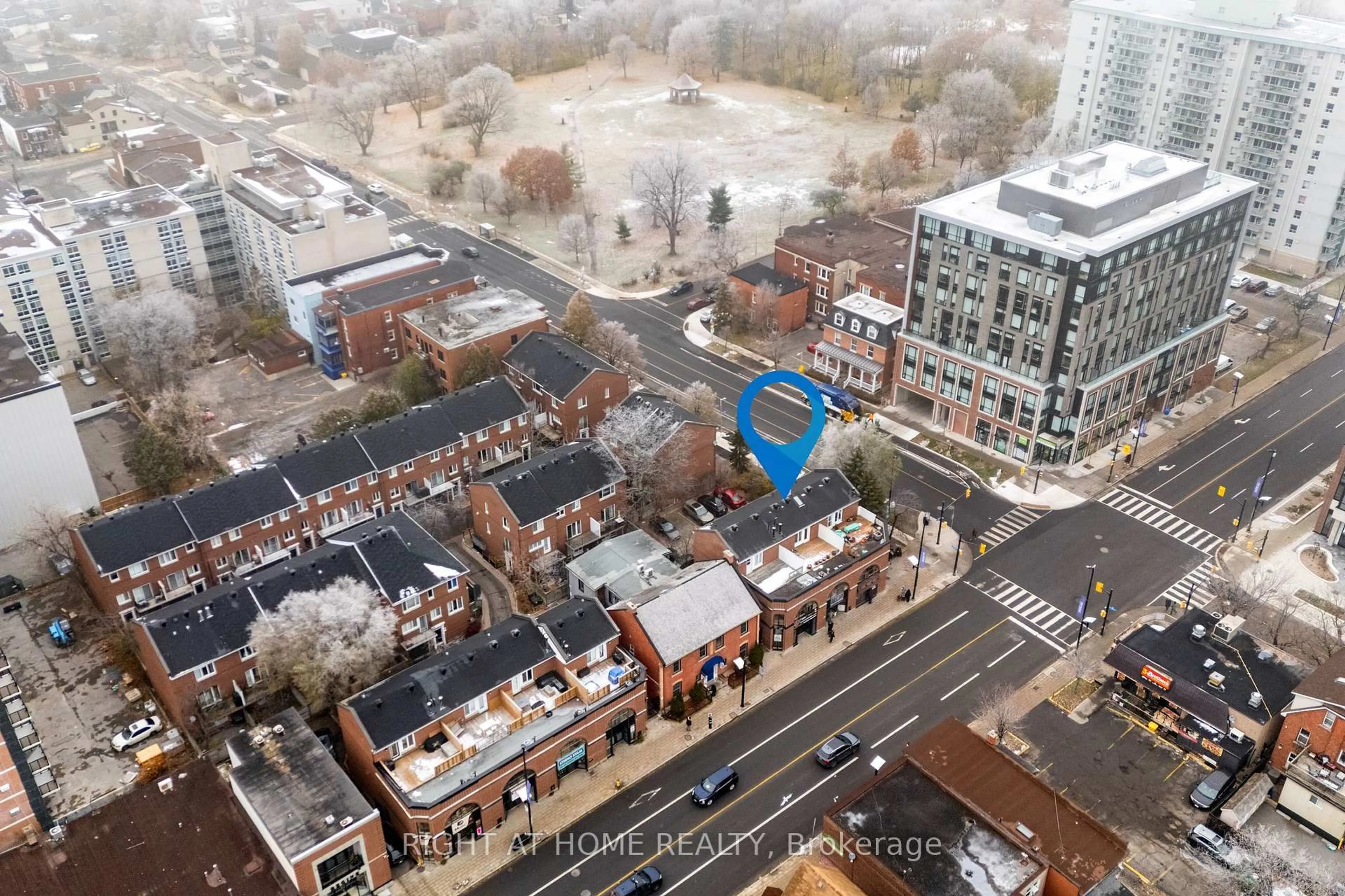 A pic from outside/outdoor area/front of a property/back of a property/a pic from drone, city buildings view from balcony for 4 Thorburn Private, Ottawa Ontario K1N 1G4