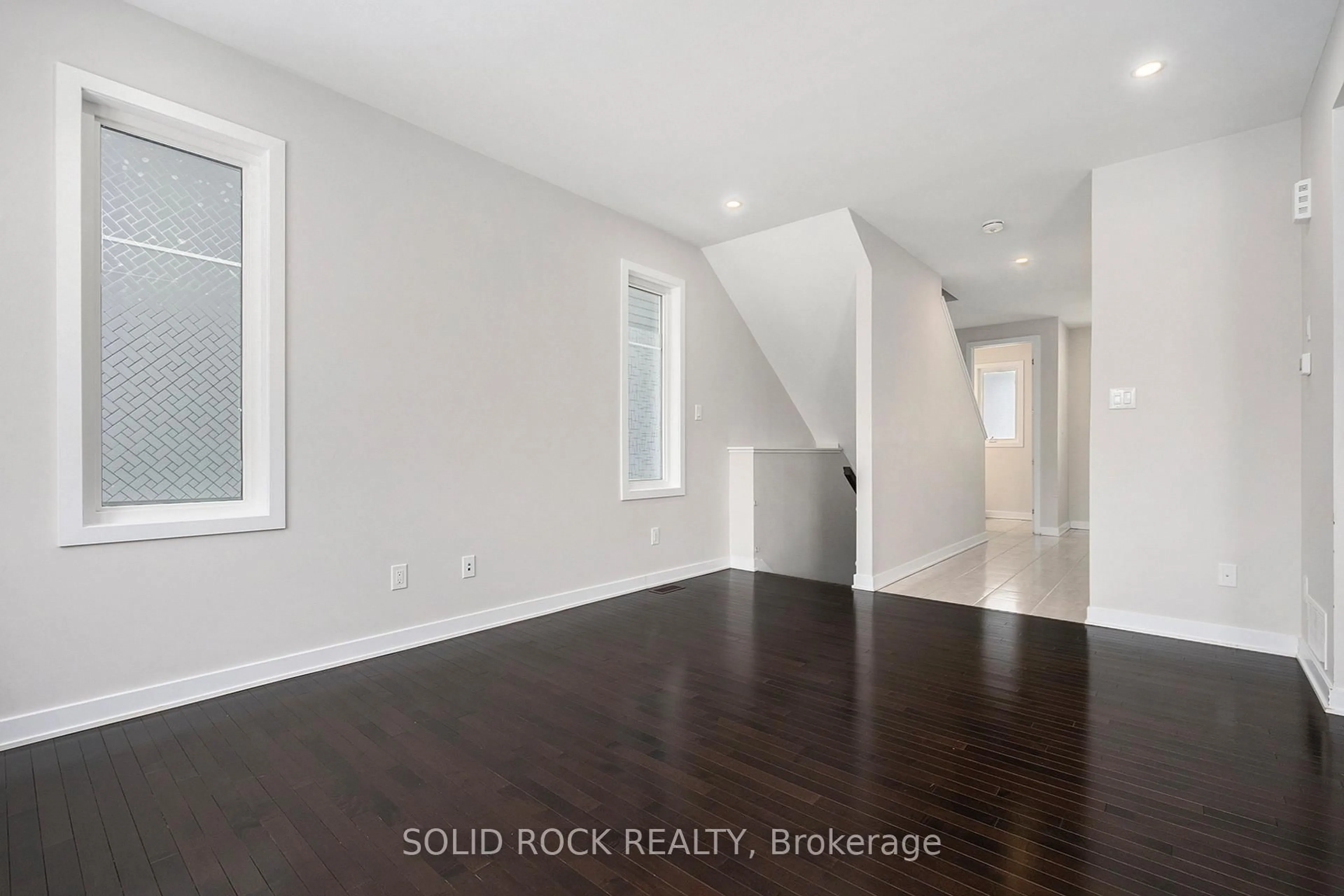 A pic of a room for 2010 Postilion St, Richmond Ontario K0A 2Z0