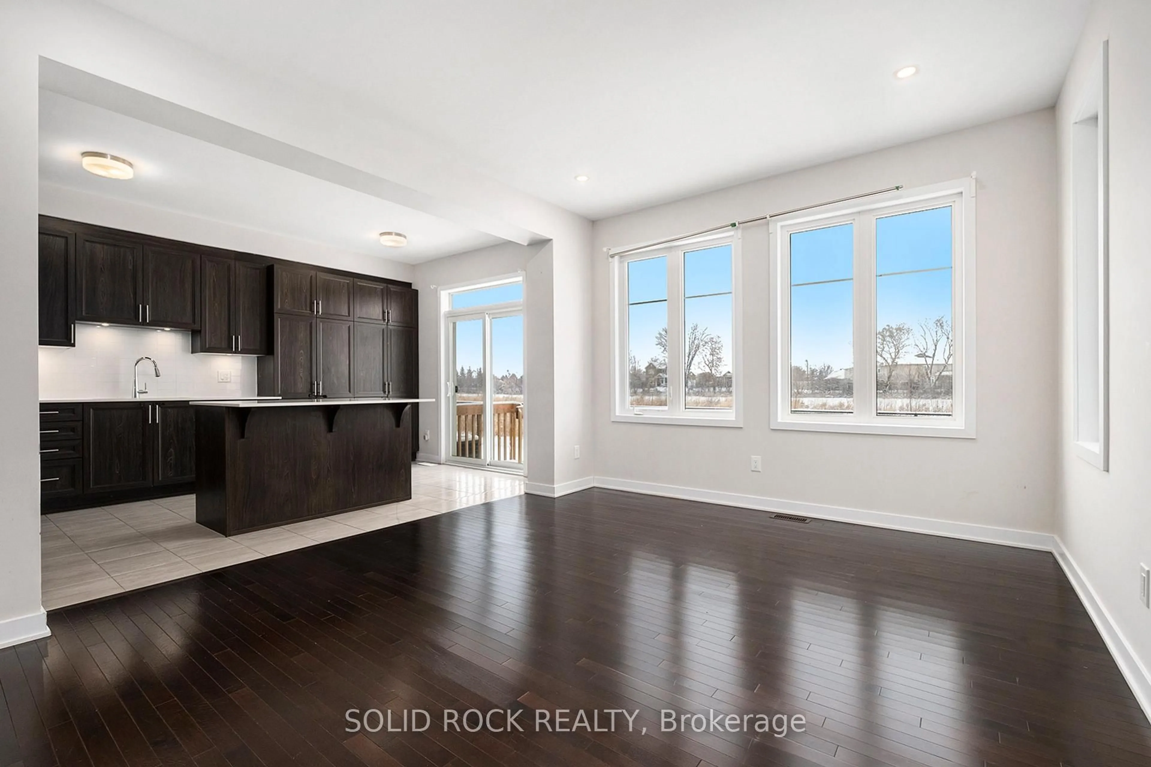 A pic of a room for 2010 Postilion St, Richmond Ontario K0A 2Z0