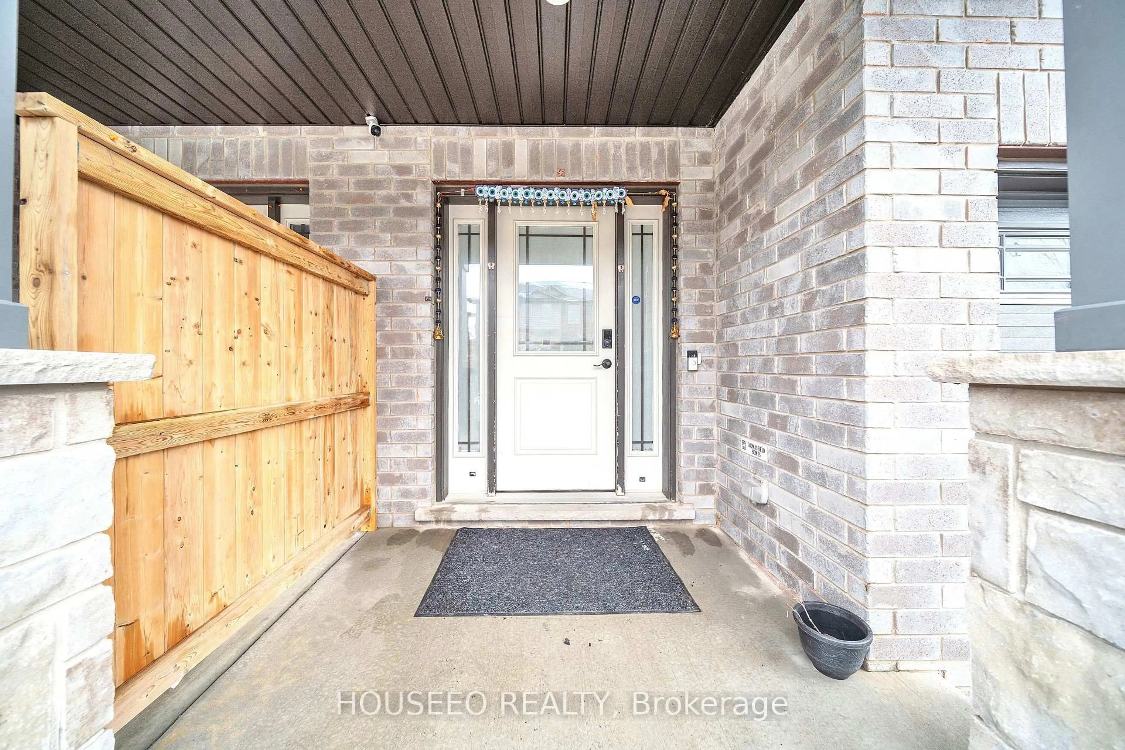 Indoor entryway for 7 Taylor Dr #34, East Luther Grand Valley Ontario L9W 7P1