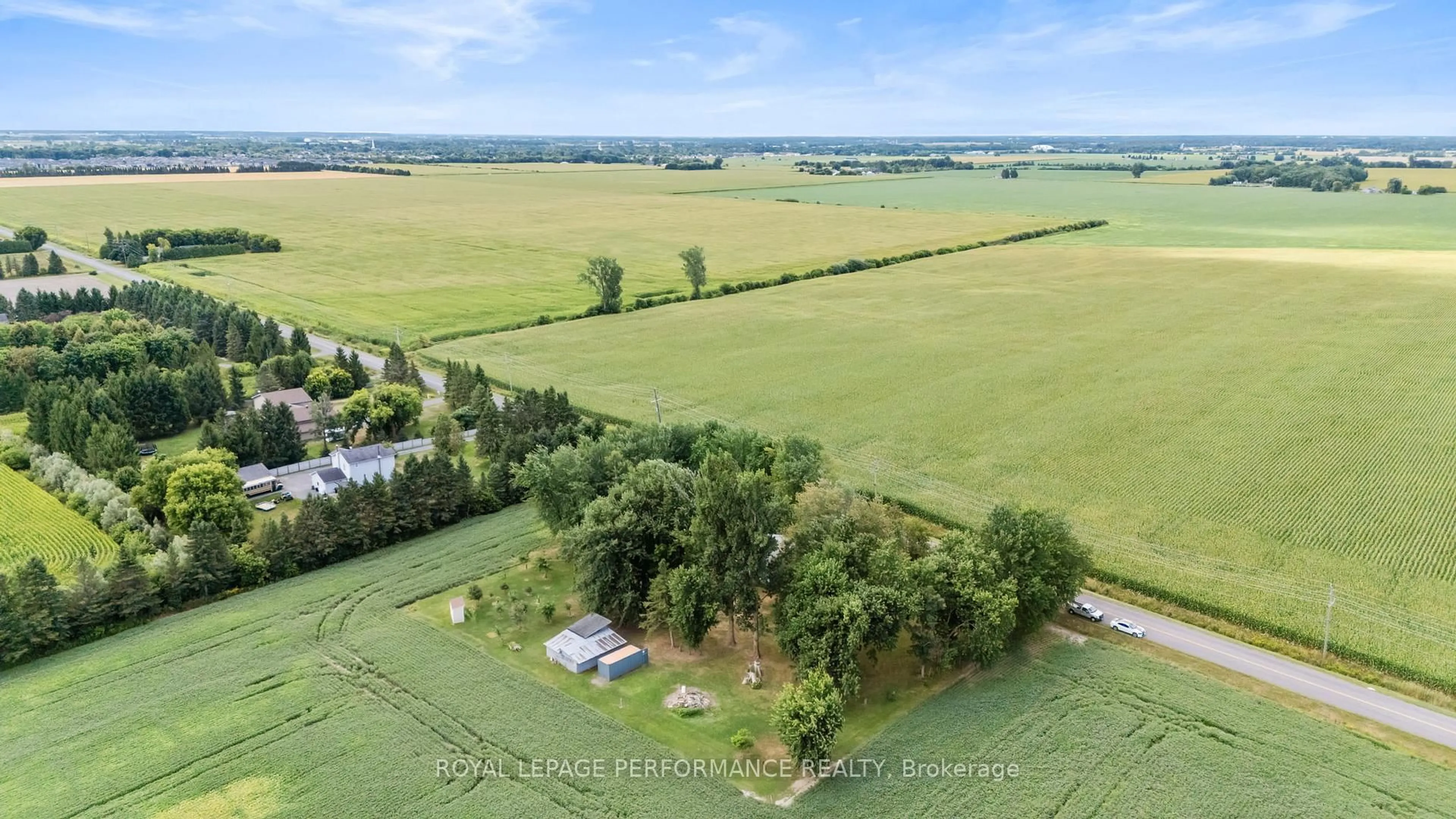 A pic from outside/outdoor area/front of a property/back of a property/a pic from drone, unknown for 721 St Thomas Rd, Russell Ontario K0A 1W0