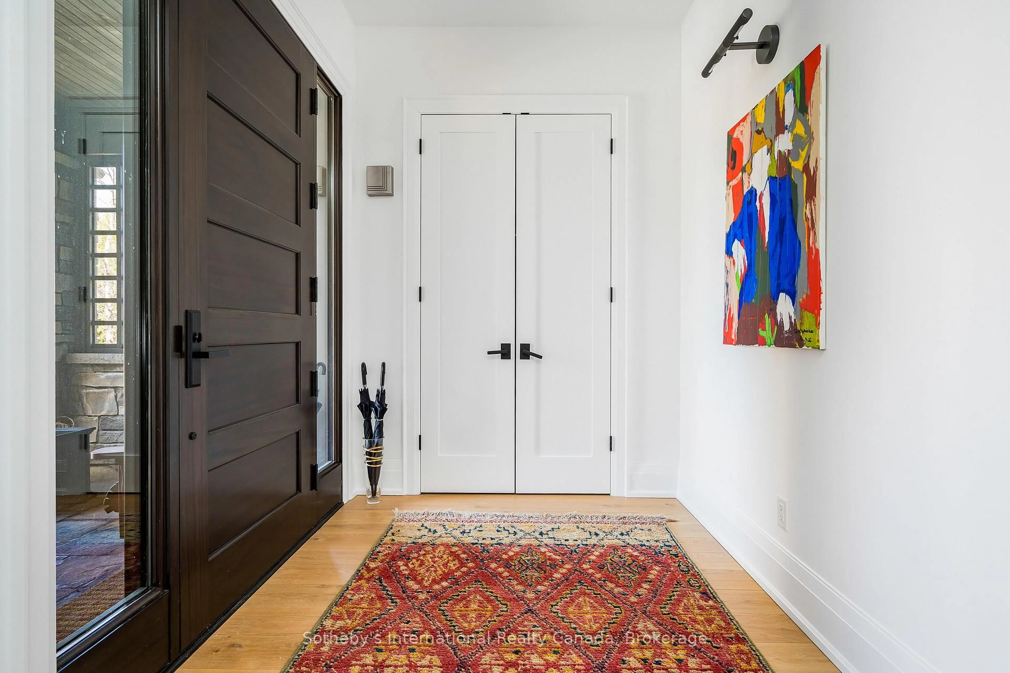 Indoor entryway for 155 Georgian Bay Lane, Blue Mountains Ontario N0H 1J0