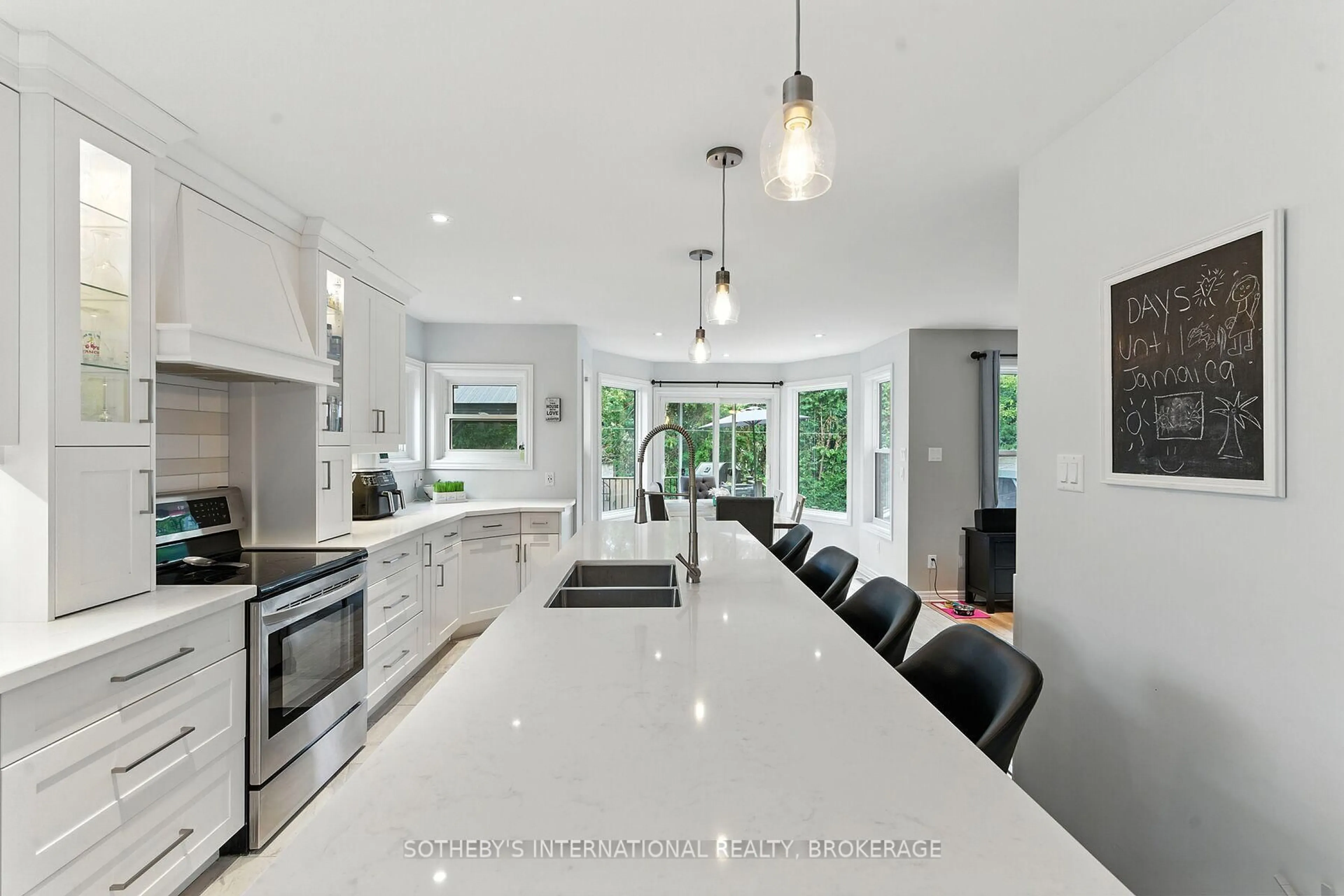 Contemporary kitchen, ceramic/tile floor for 32 STERLING St, St. Catharines Ontario L2S 3T2