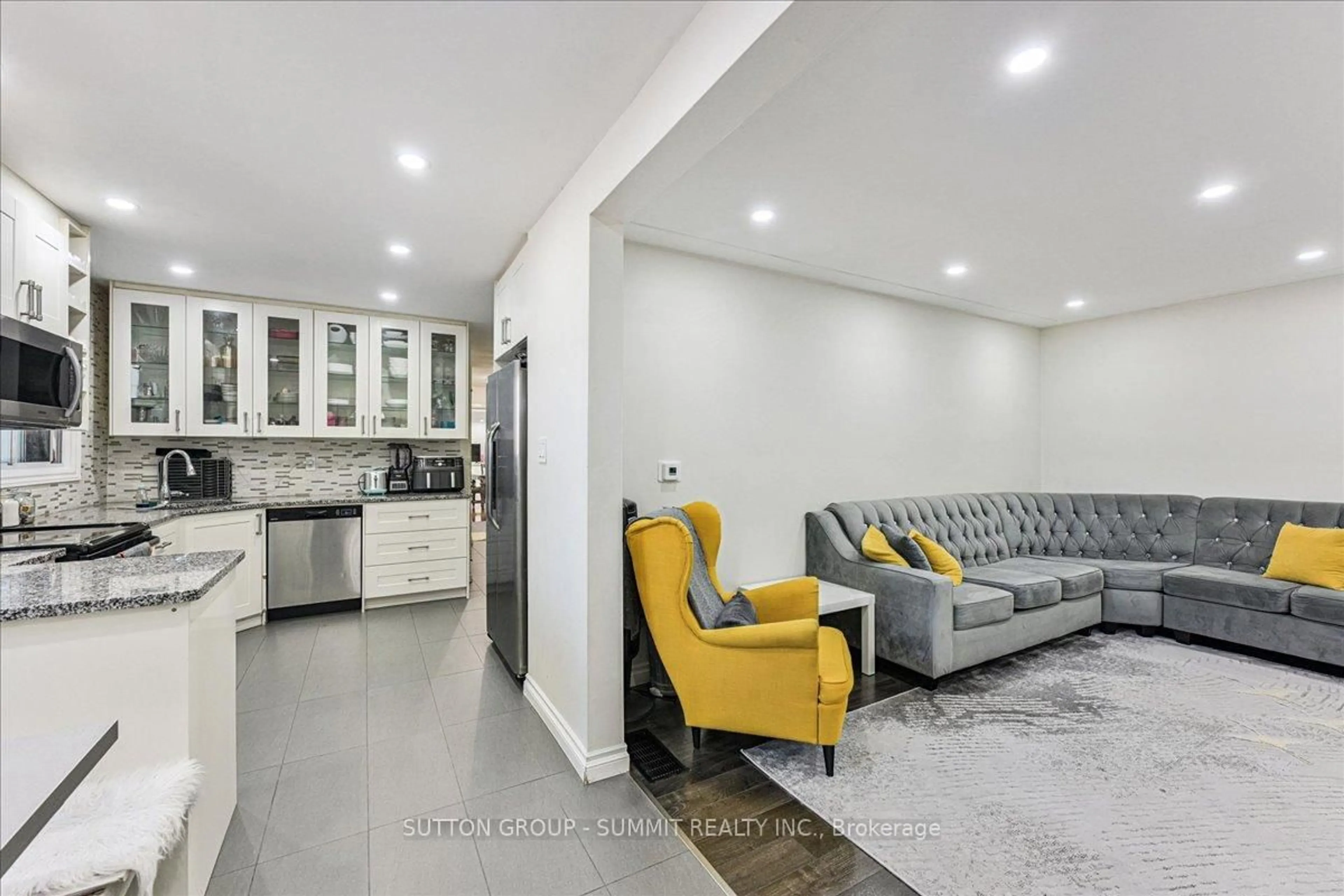 Open concept kitchen, unknown for 107 Deschene Ave, Hamilton Ontario L9A 3J9