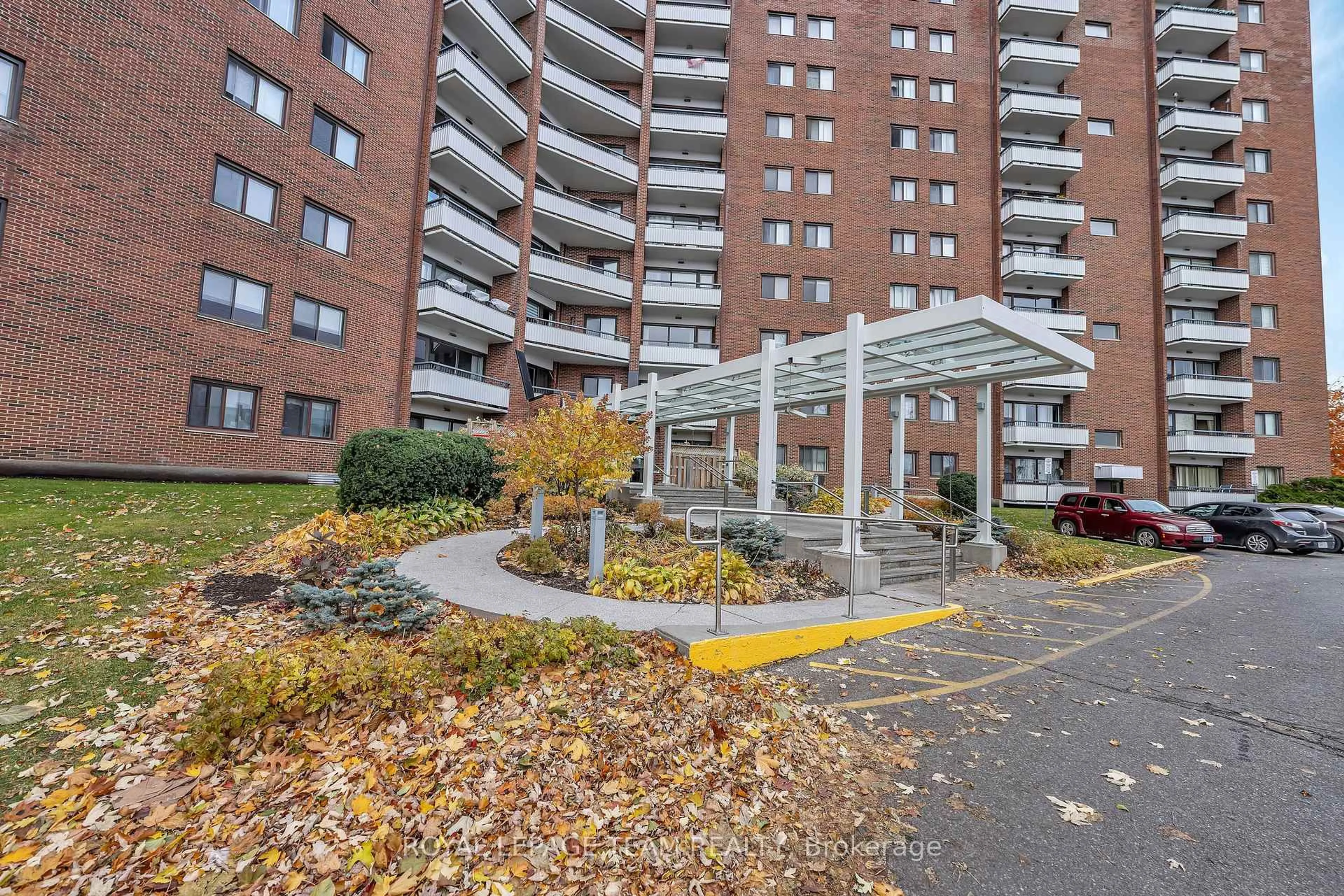 Unknown for 20 Chesterton Dr #1210, Ottawa Ontario K2E 6Z7