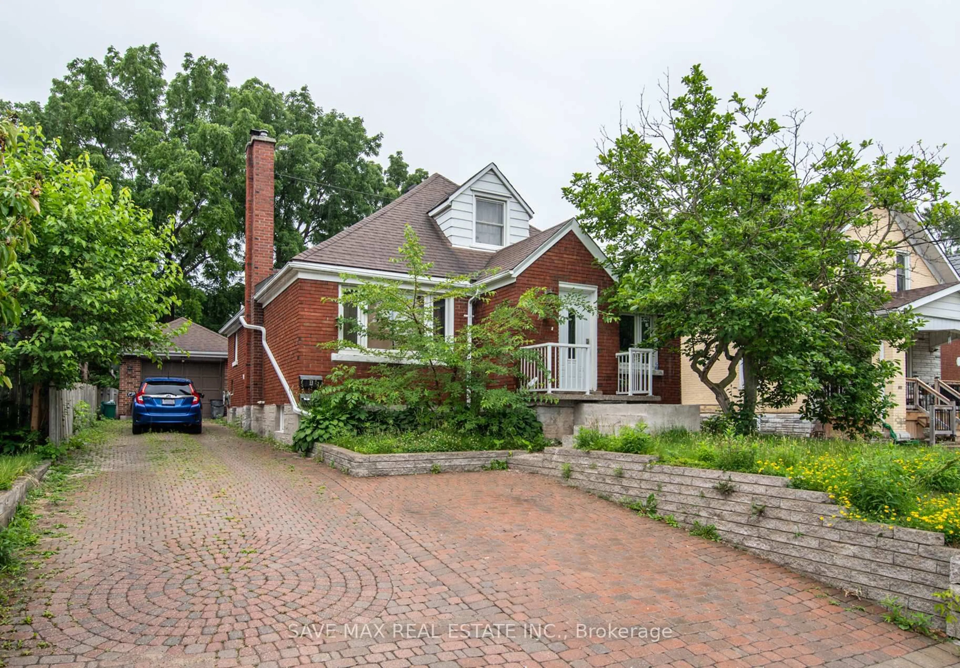 Home with brick exterior material, street for 467 Stirling Ave, Kitchener Ontario N2M 3J3