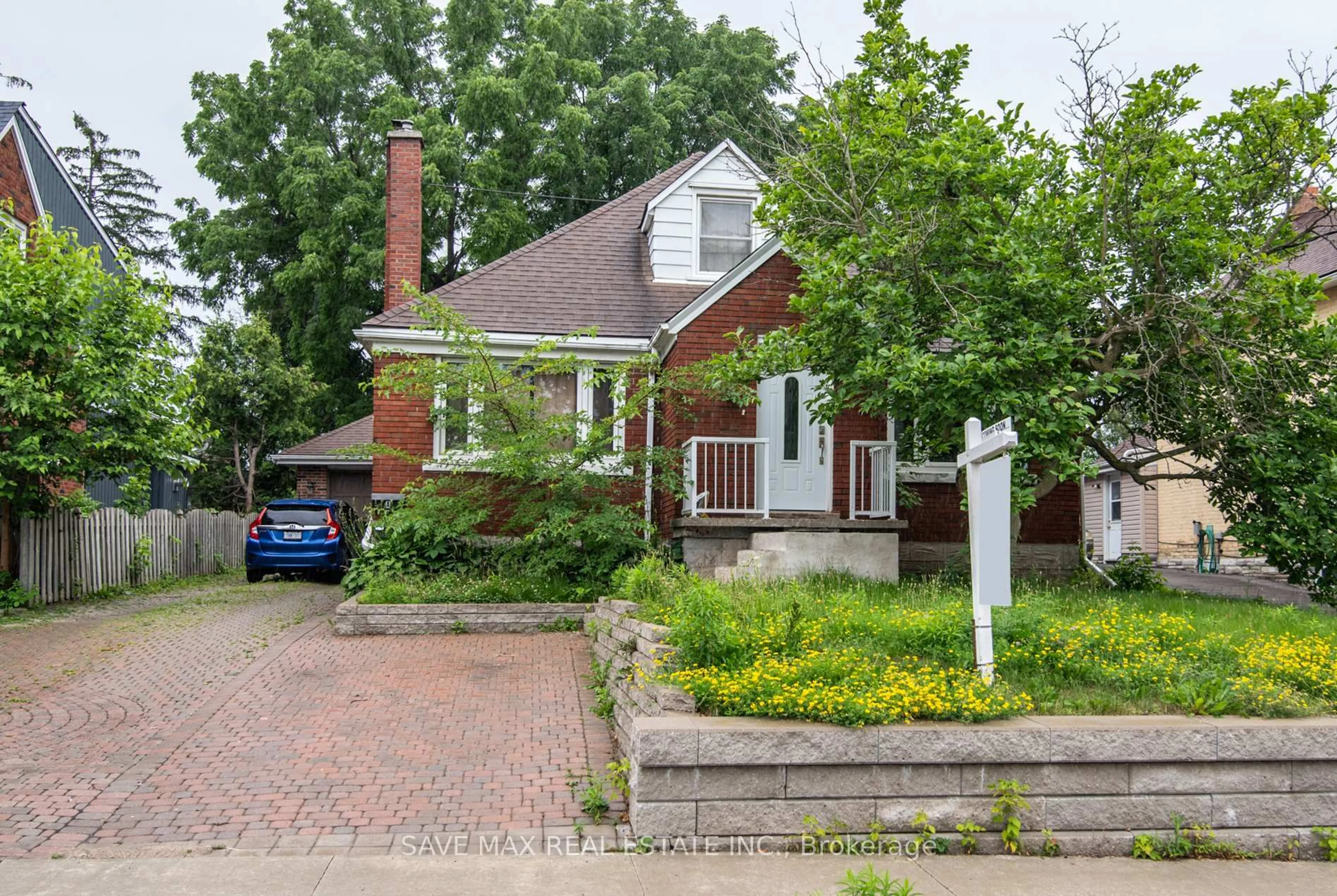 Home with brick exterior material, street for 467 Stirling Ave, Kitchener Ontario N2M 3J3