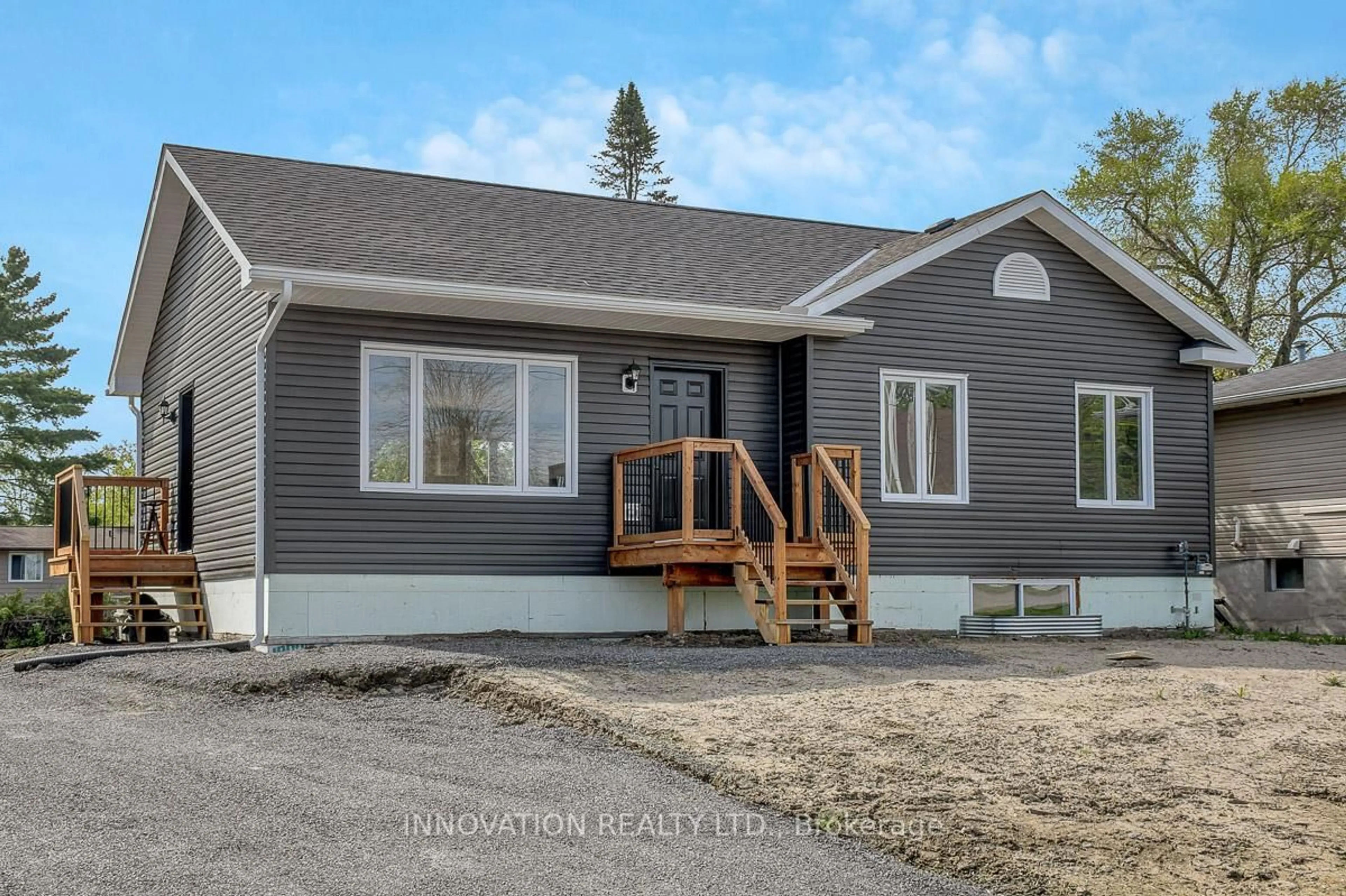 Home with vinyl exterior material, street for 125 Norma St, Arnprior Ontario K7S 3A9