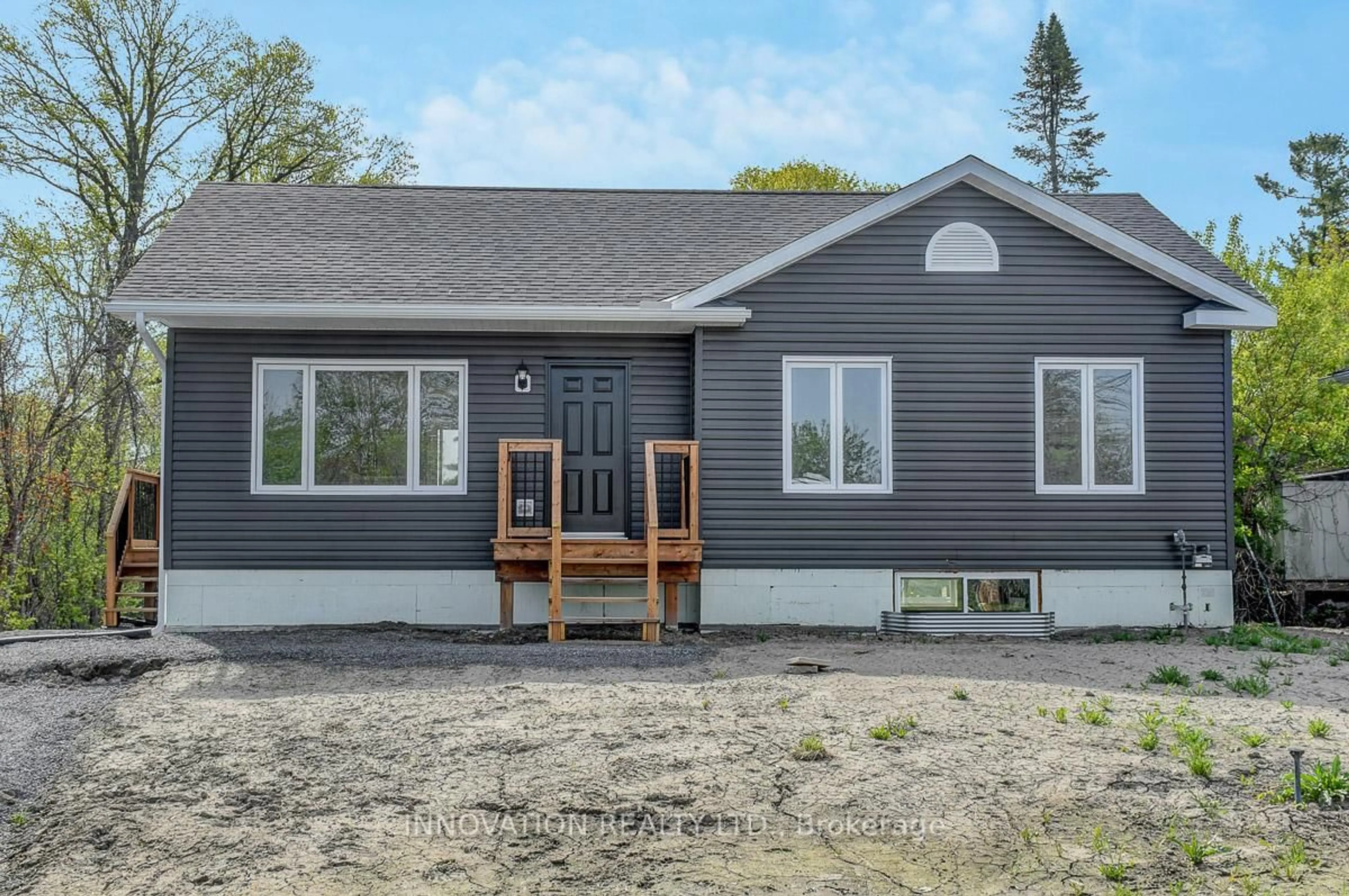 Home with vinyl exterior material, street for 125 Norma St, Arnprior Ontario K7S 3A9