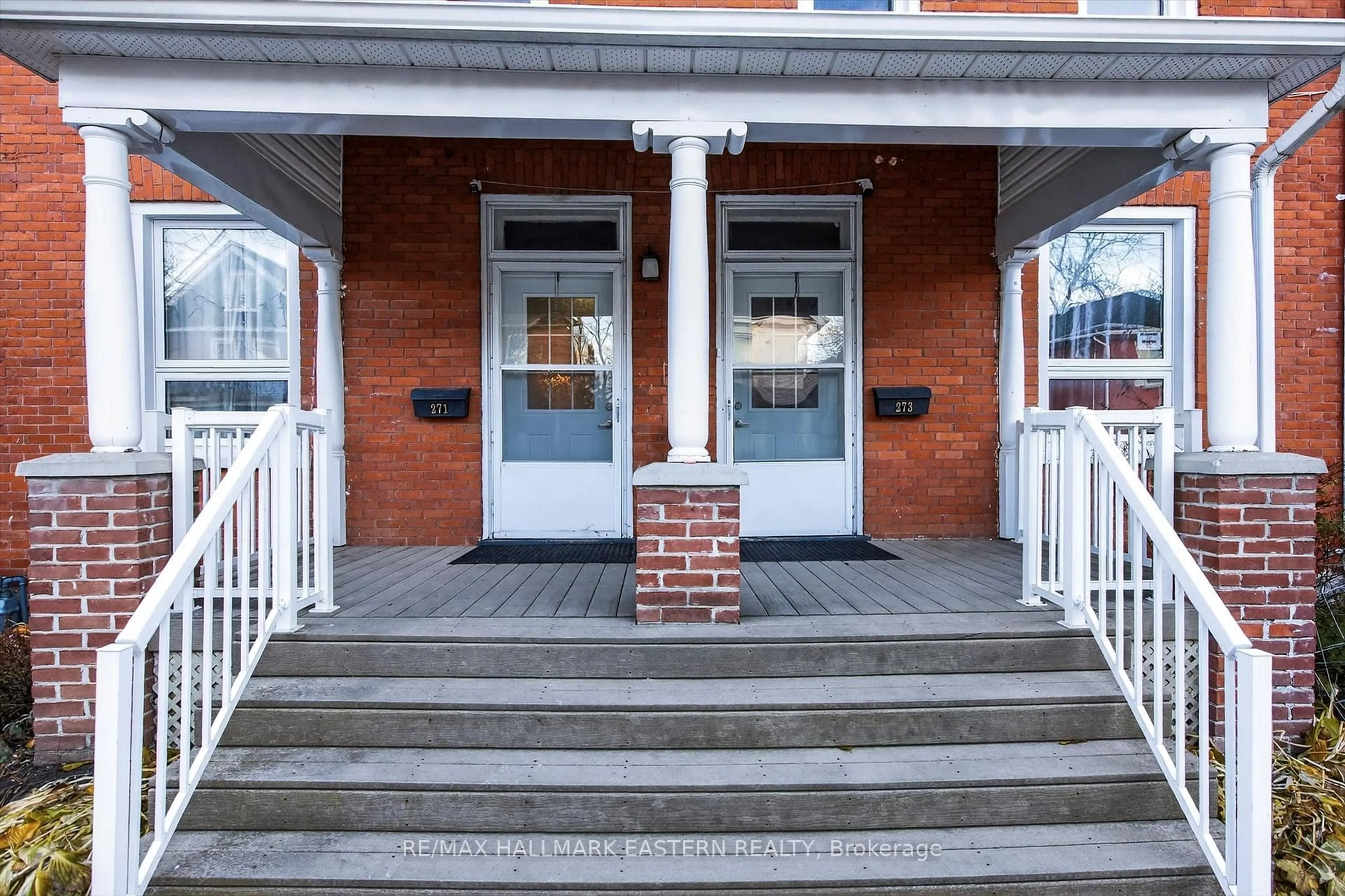 Unknown for 271 Thomas St, Peterborough Ontario K9J 5E7