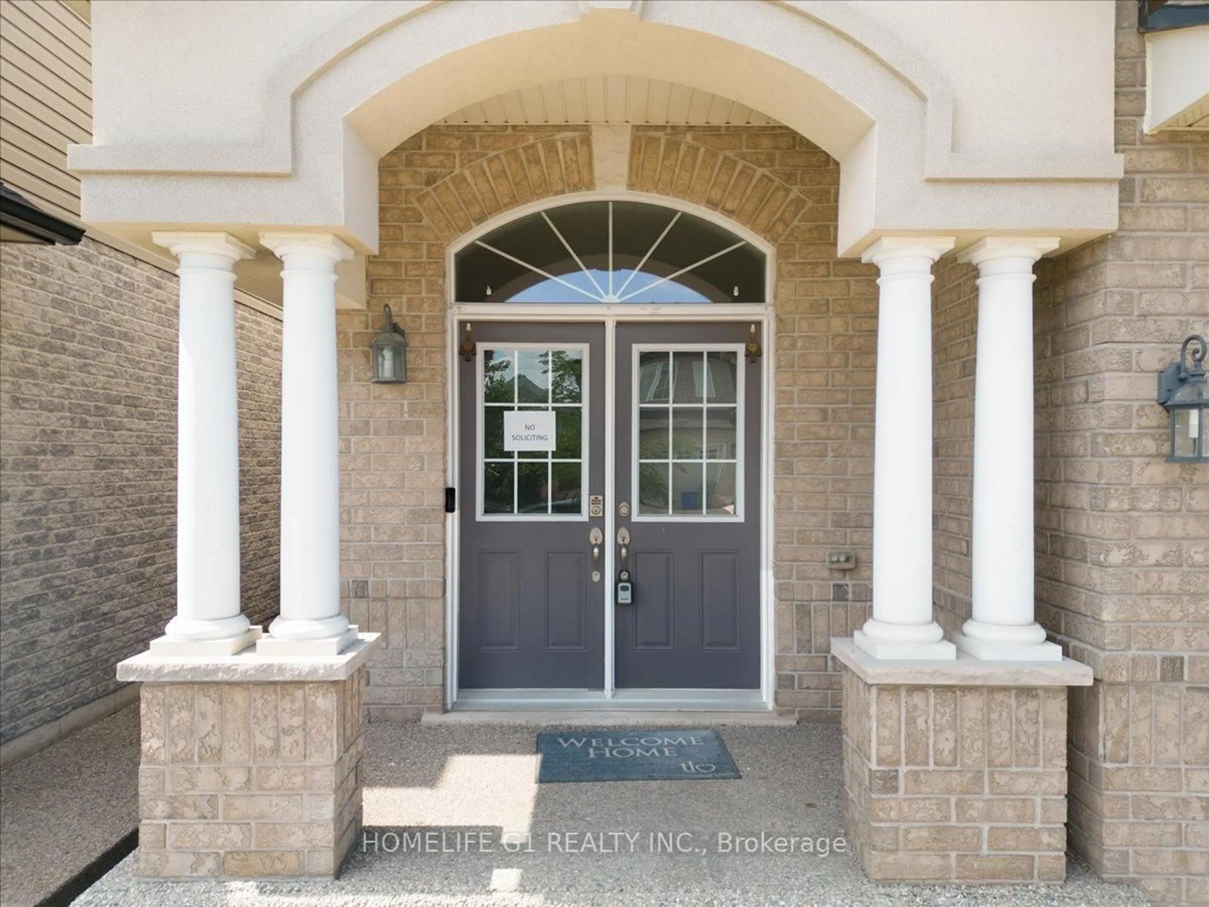 Indoor entryway for 16 Weathering Hts, Hamilton Ontario L8J 0E7