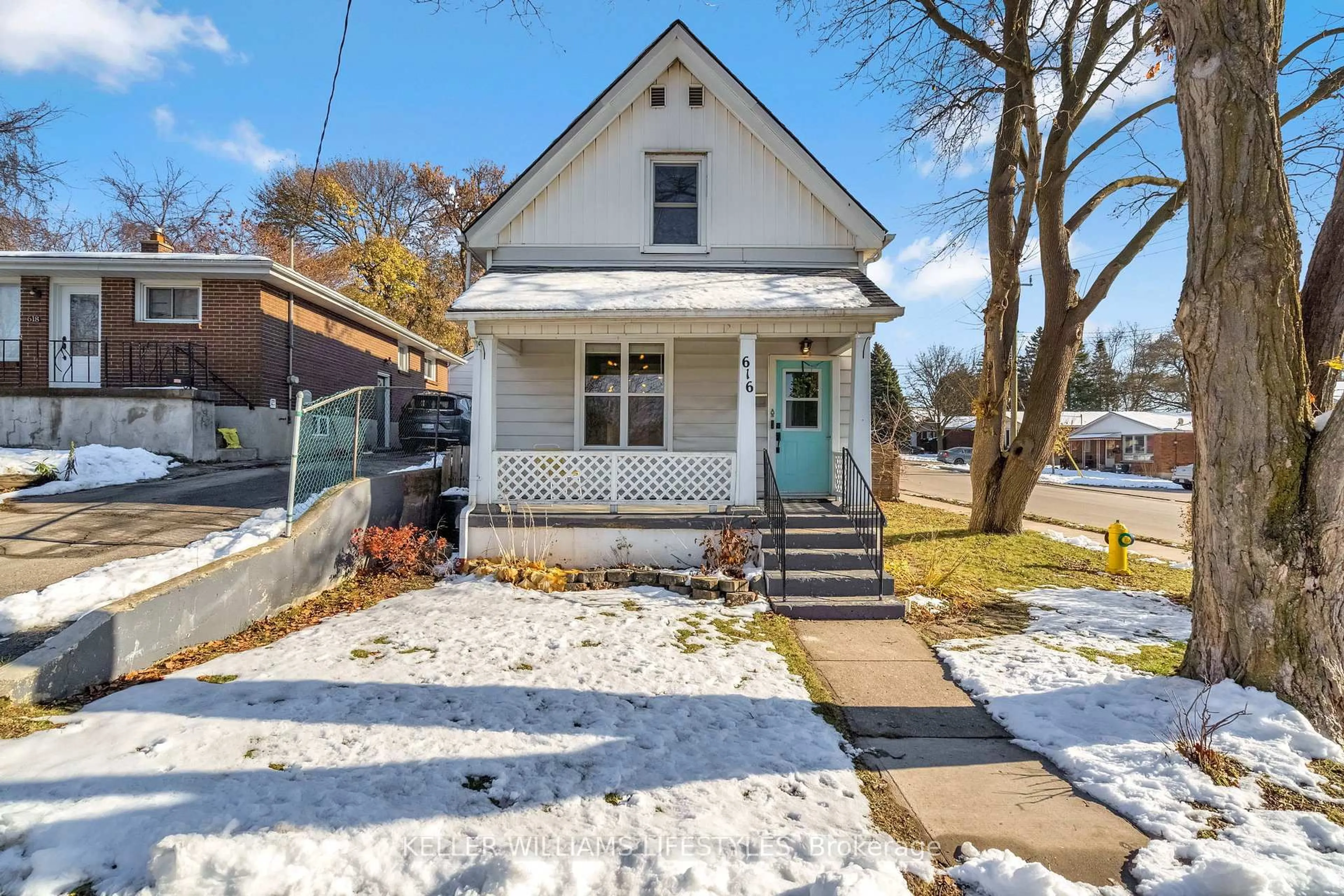 Unknown for 616 Glasgow St, London East Ontario N5Y 1V5