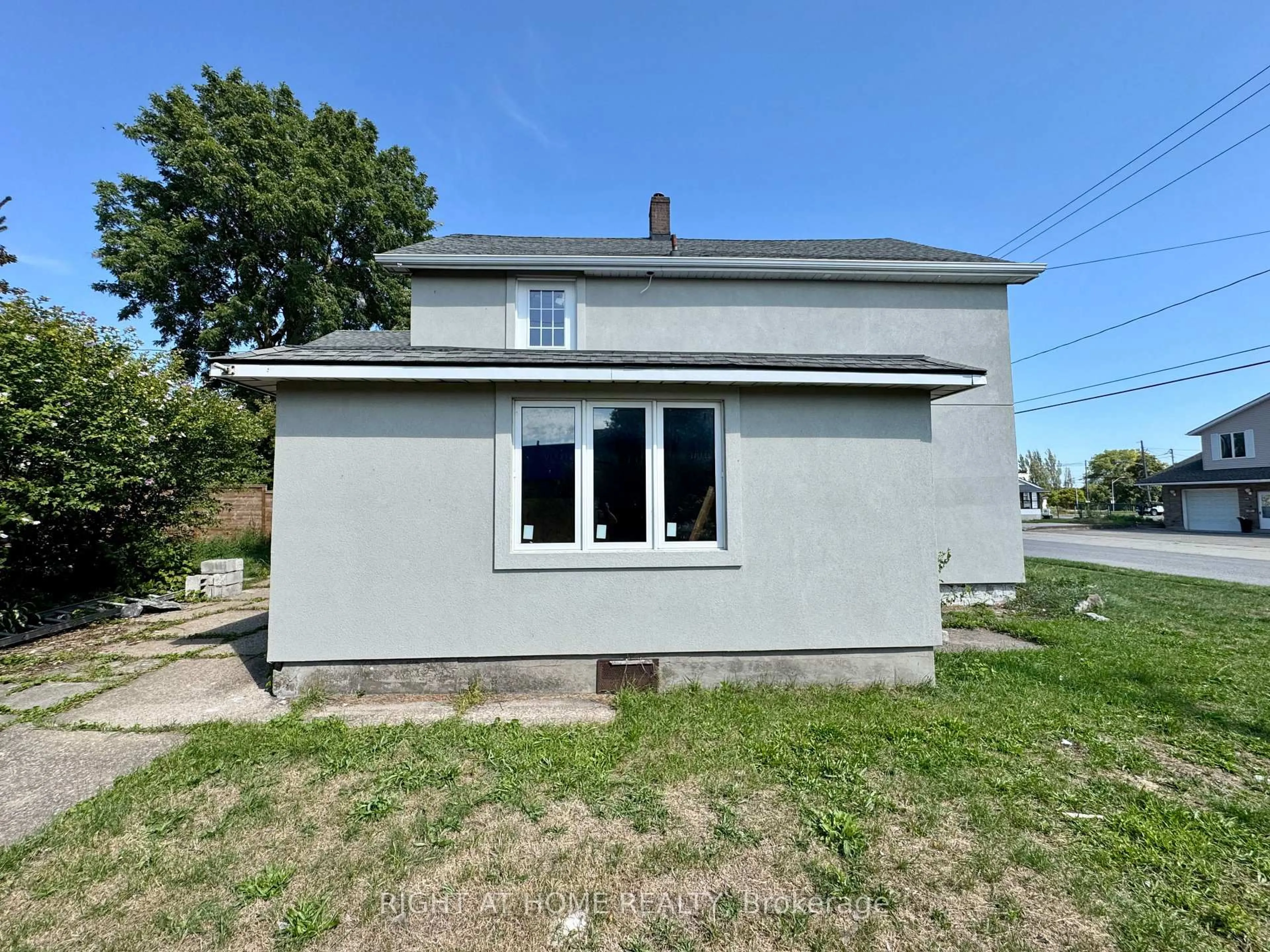 Unknown for 144 Waterloo St, Fort Erie Ontario L2A 3K2