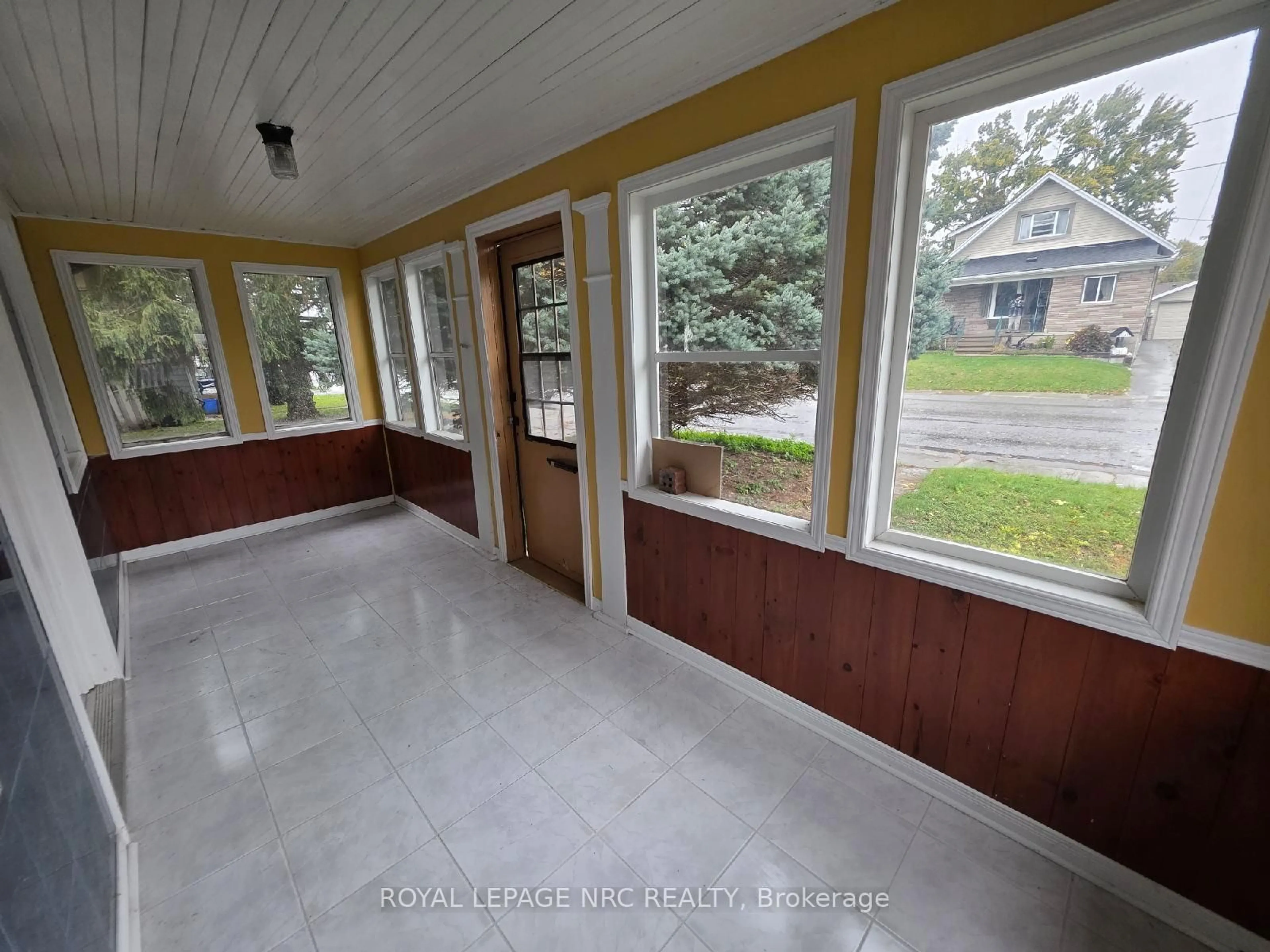 Unknown for 6414 Taylor St, Niagara Falls Ontario L2G 2G1