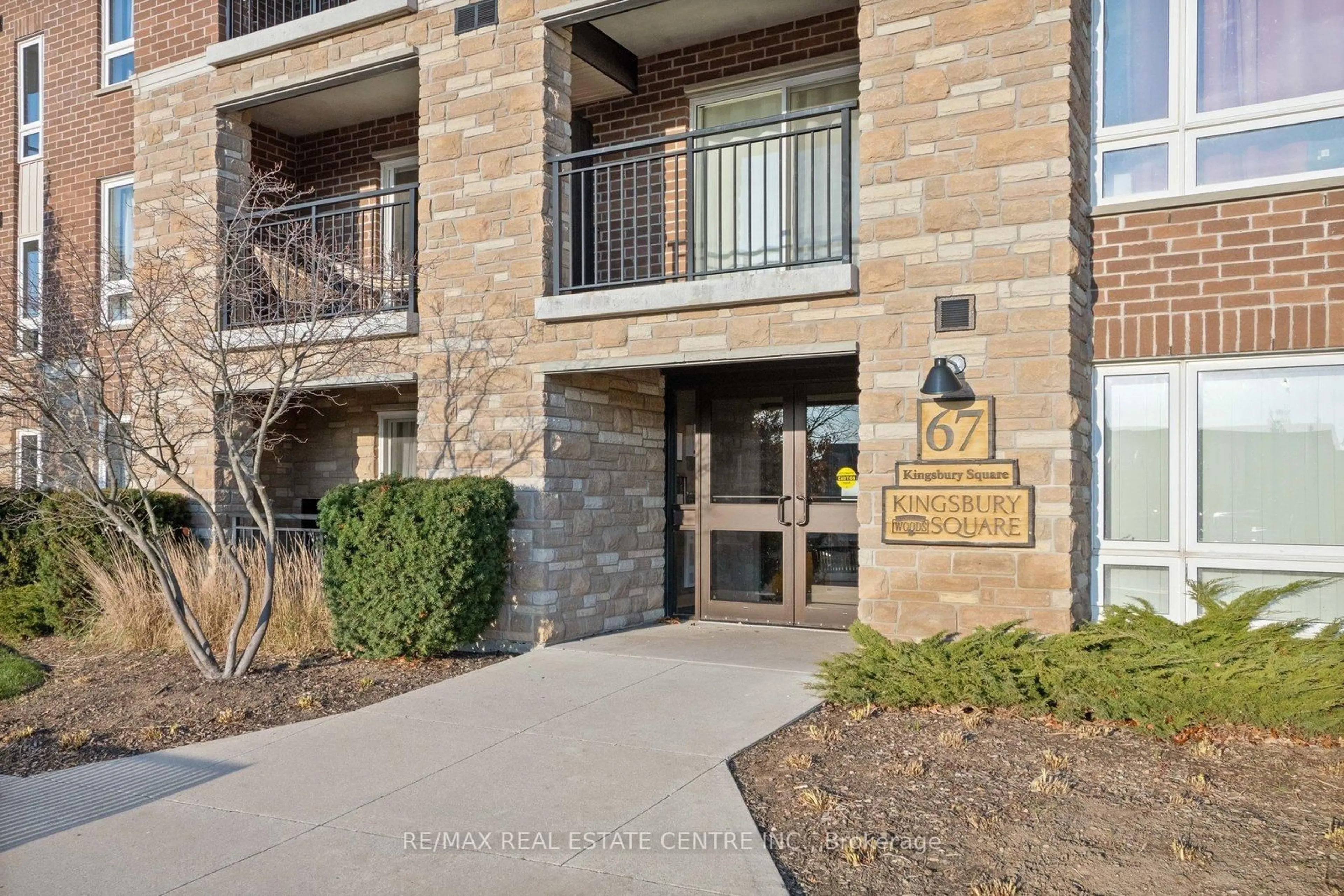 Unknown for 67 Kingsbury Sq #304, Guelph Ontario N1L 0L3