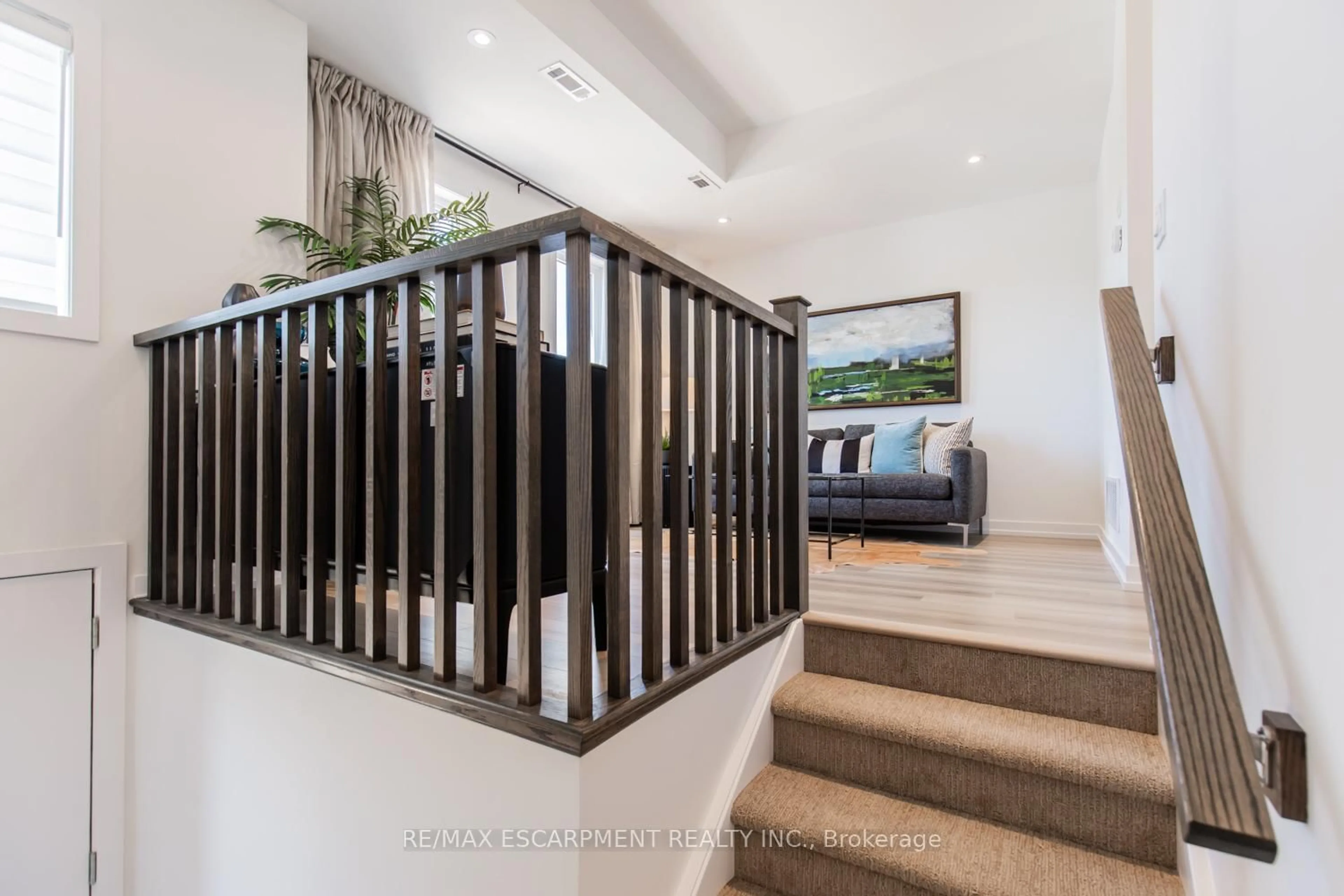 Unknown for 205 Burke St, Hamilton Ontario L0R 2H7