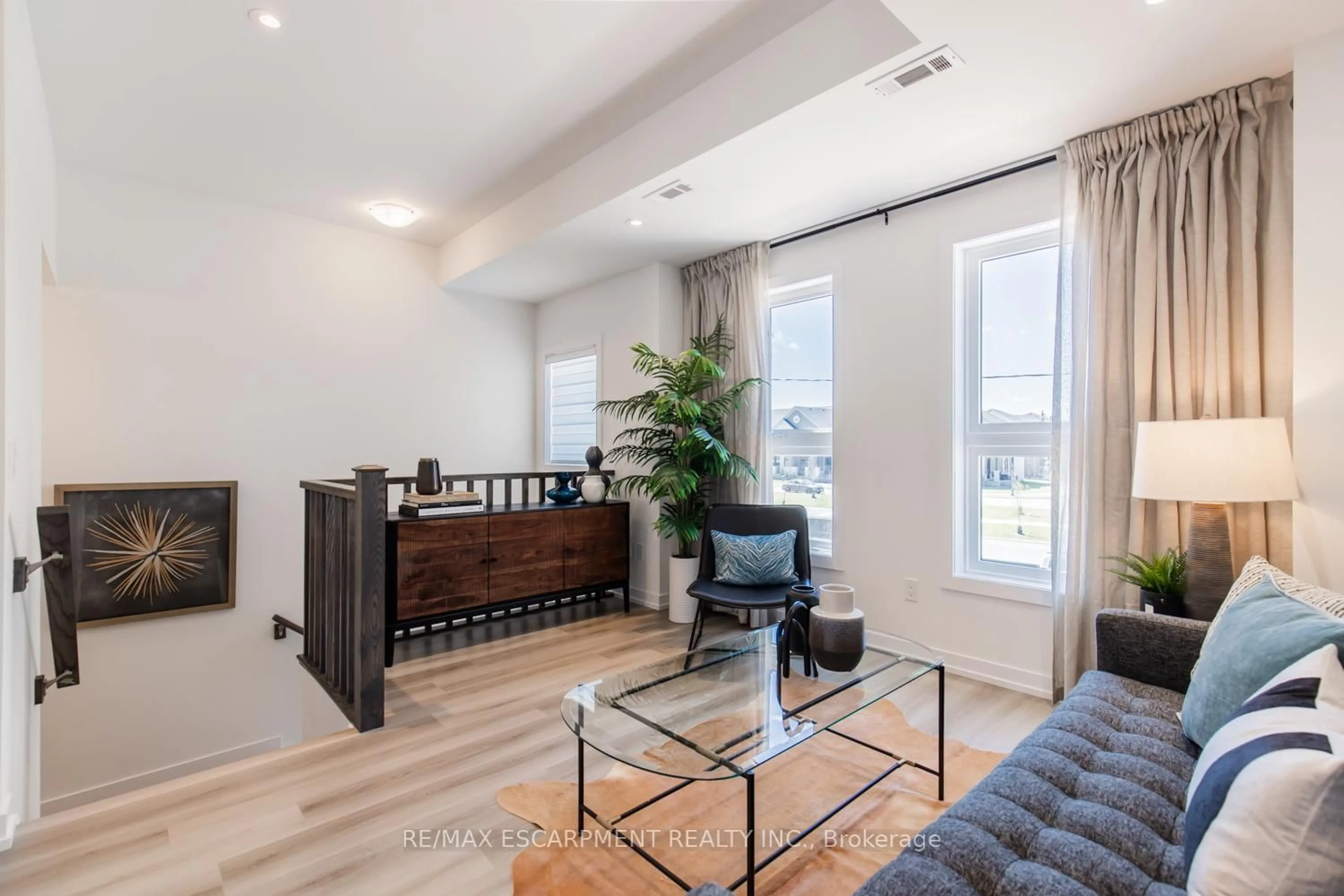 Living room with furniture, unknown for 205 Burke St, Hamilton Ontario L0R 2H7